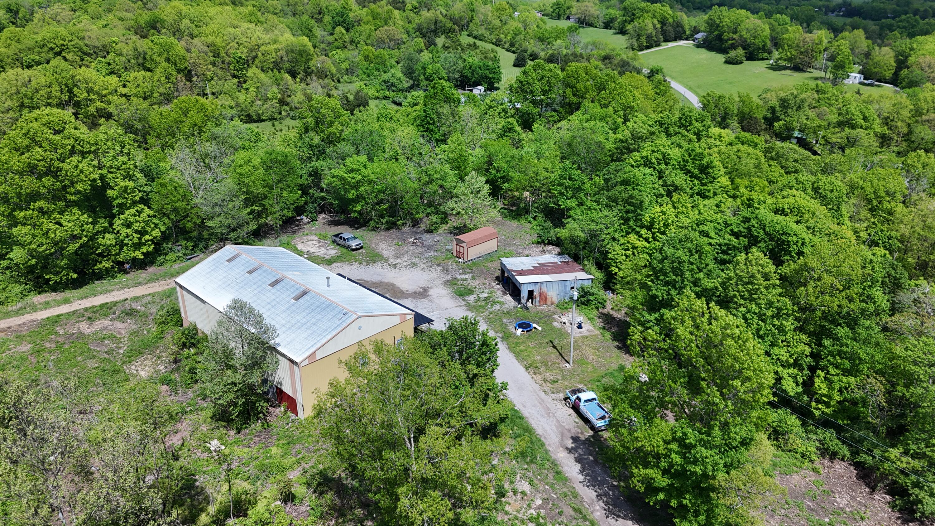 668 Short Road Property Photo 4