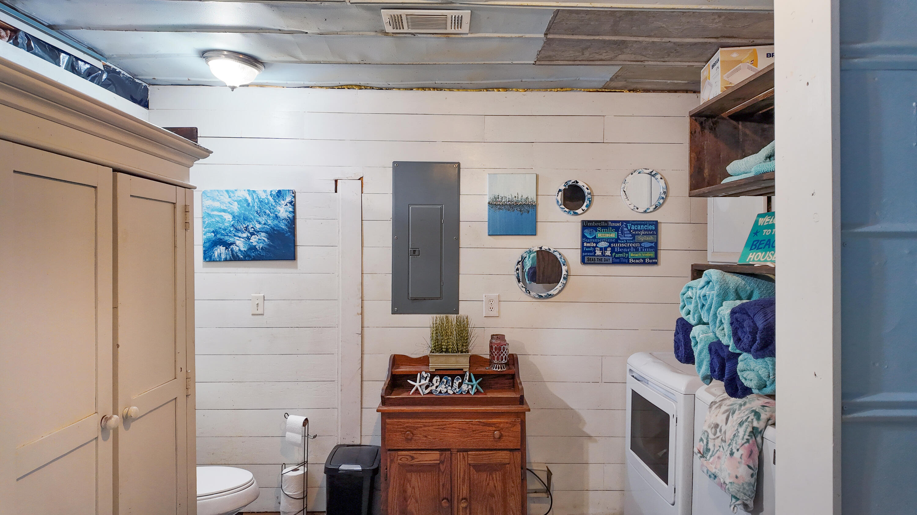 668 Short Road Property Photo 22