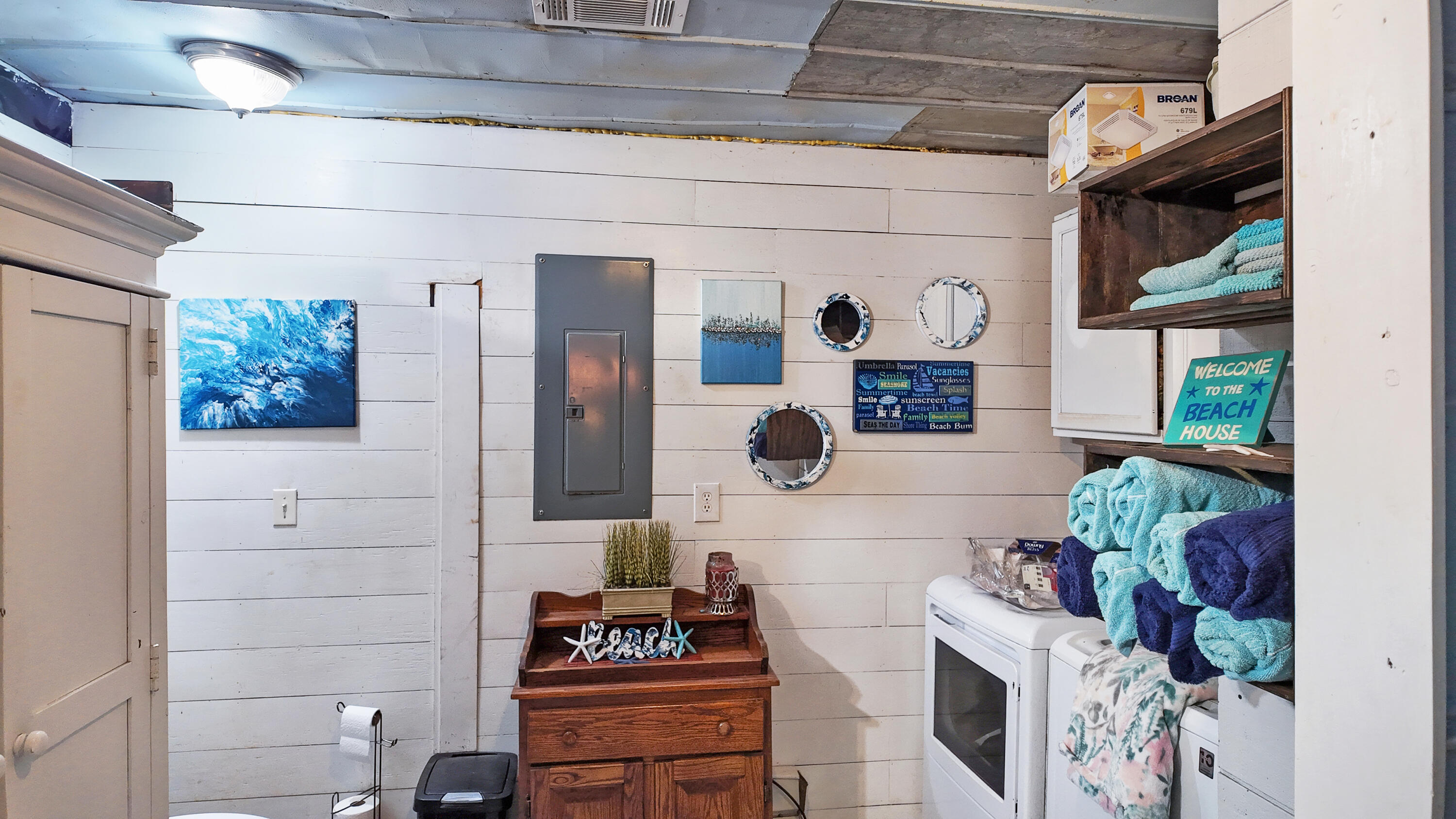 668 Short Road Property Photo 23