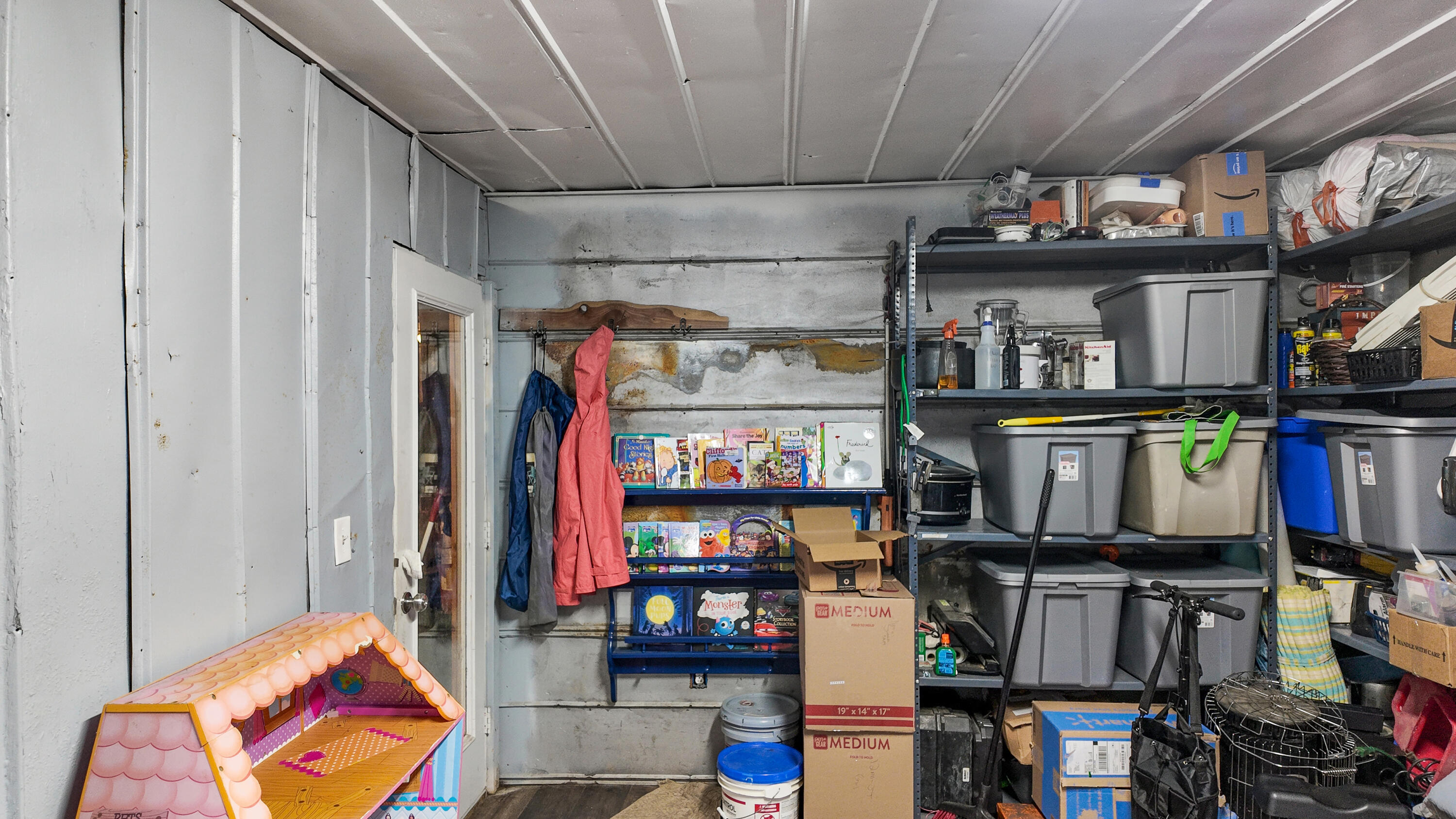 668 Short Road Property Photo 33