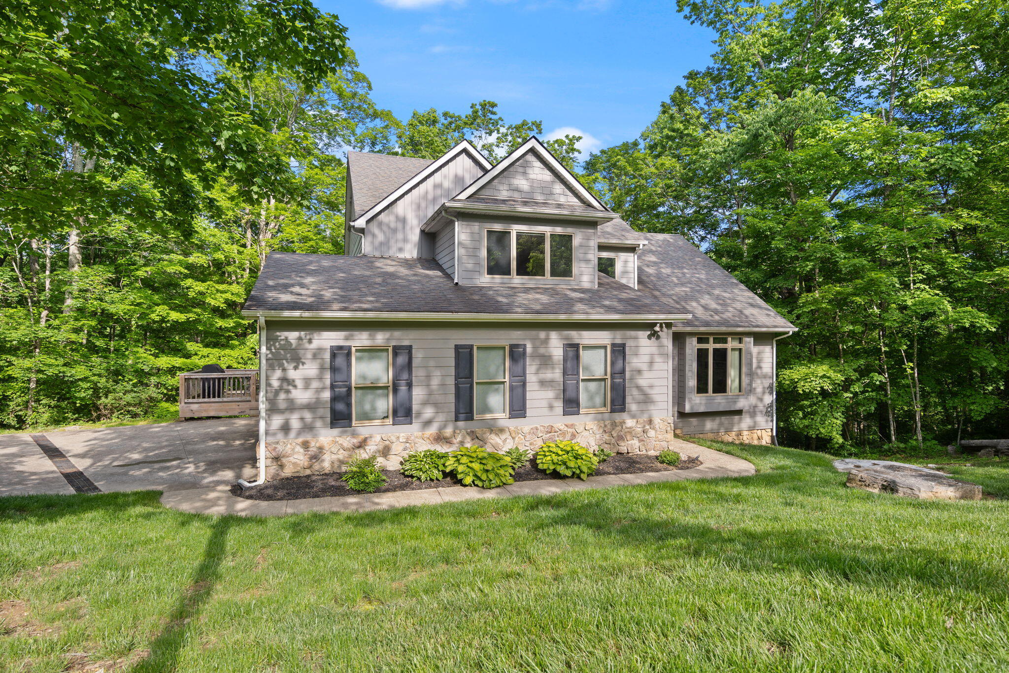 312 Avawam Drive Property Photo 1
