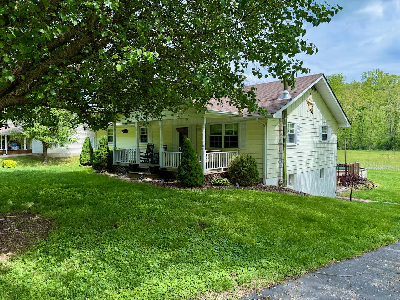 1695 Christy Creek Road Property Photo 1