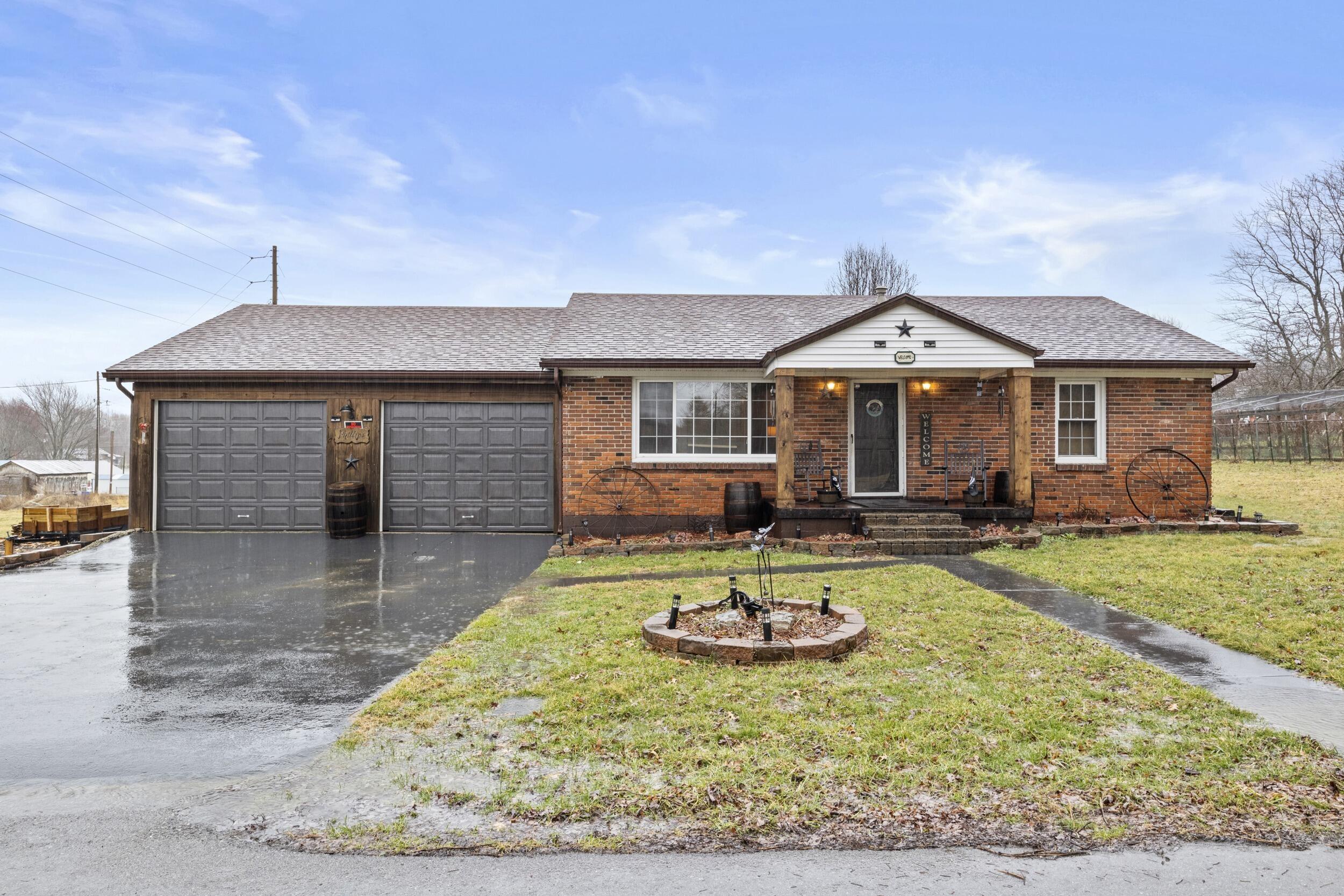 60 Hamilton Lane Property Photo 1