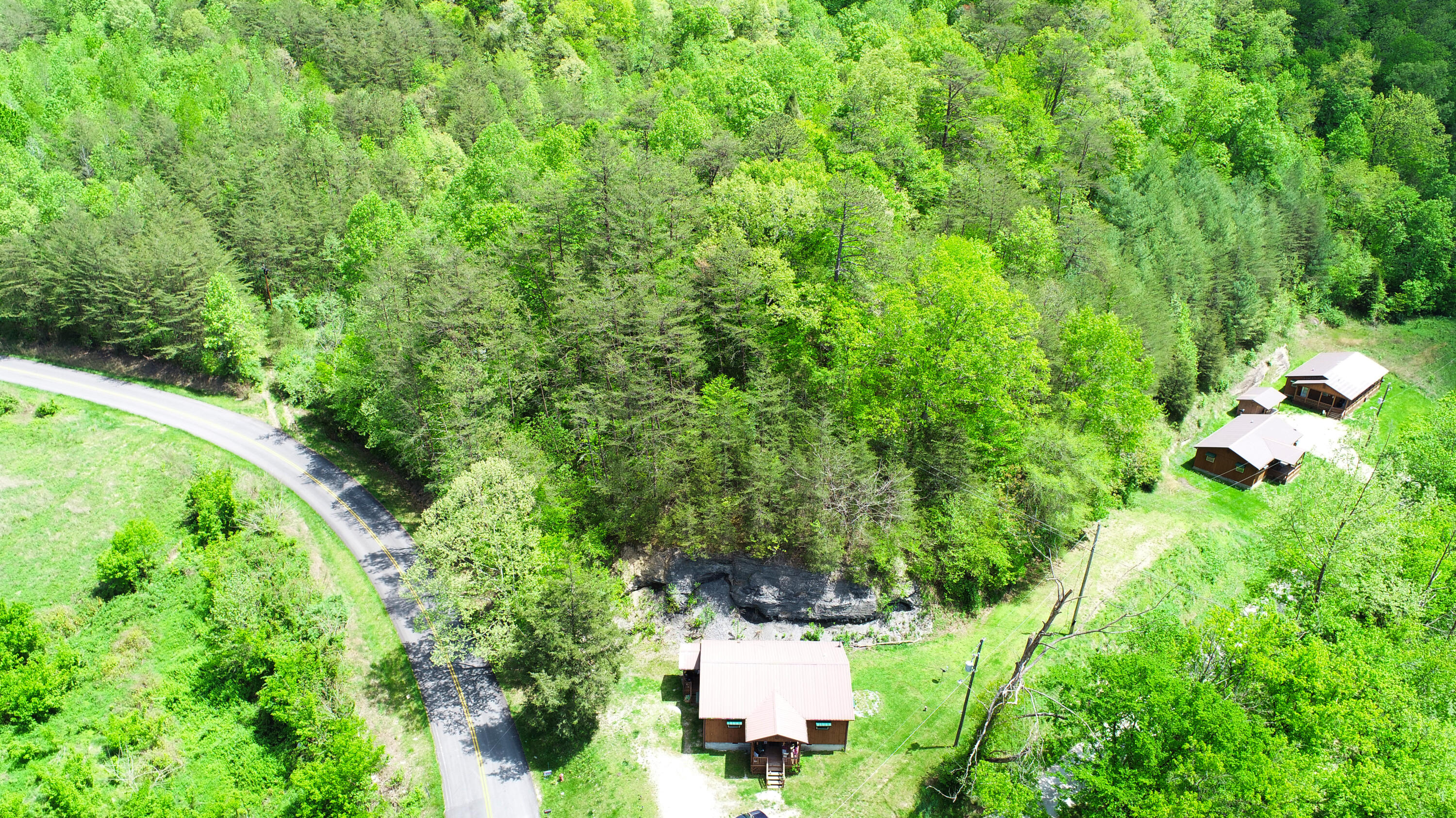 4662 Canoe Property Photo 7