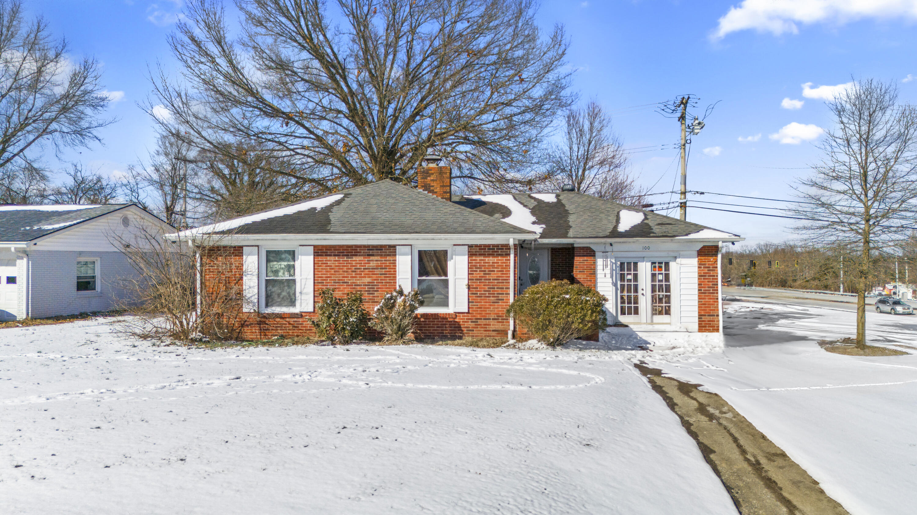 100 Ashland Drive Property Photo 1