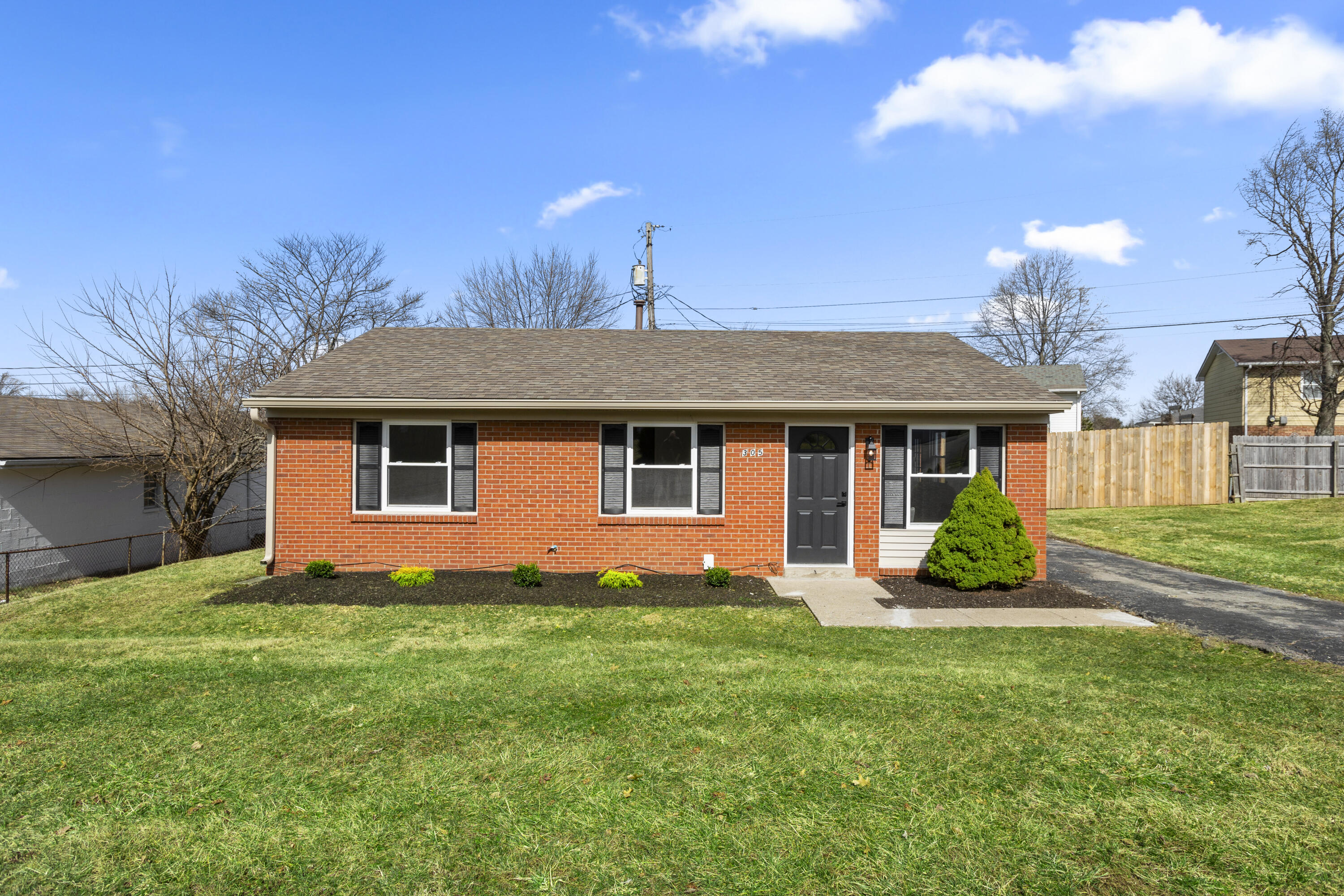305 Wem Court Property Photo 1
