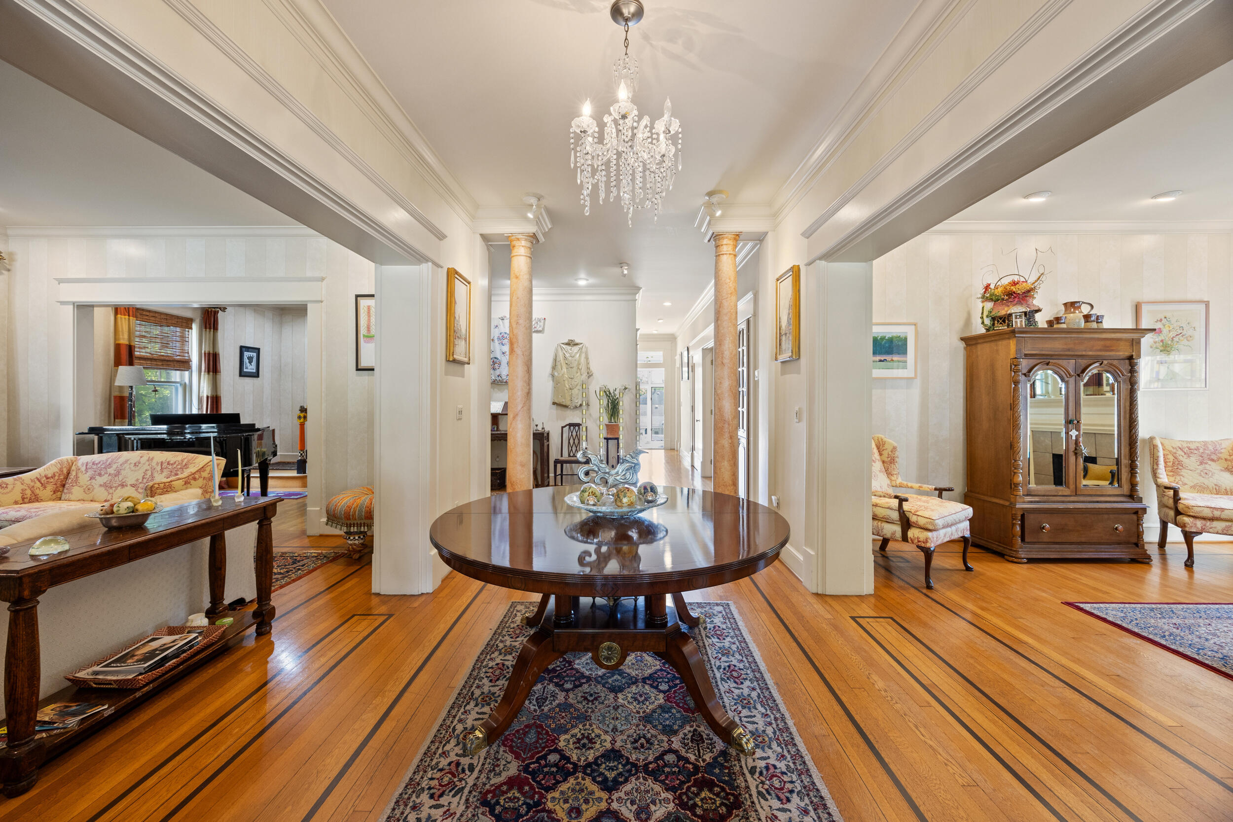 102 E Lexington Avenue Property Photo 13