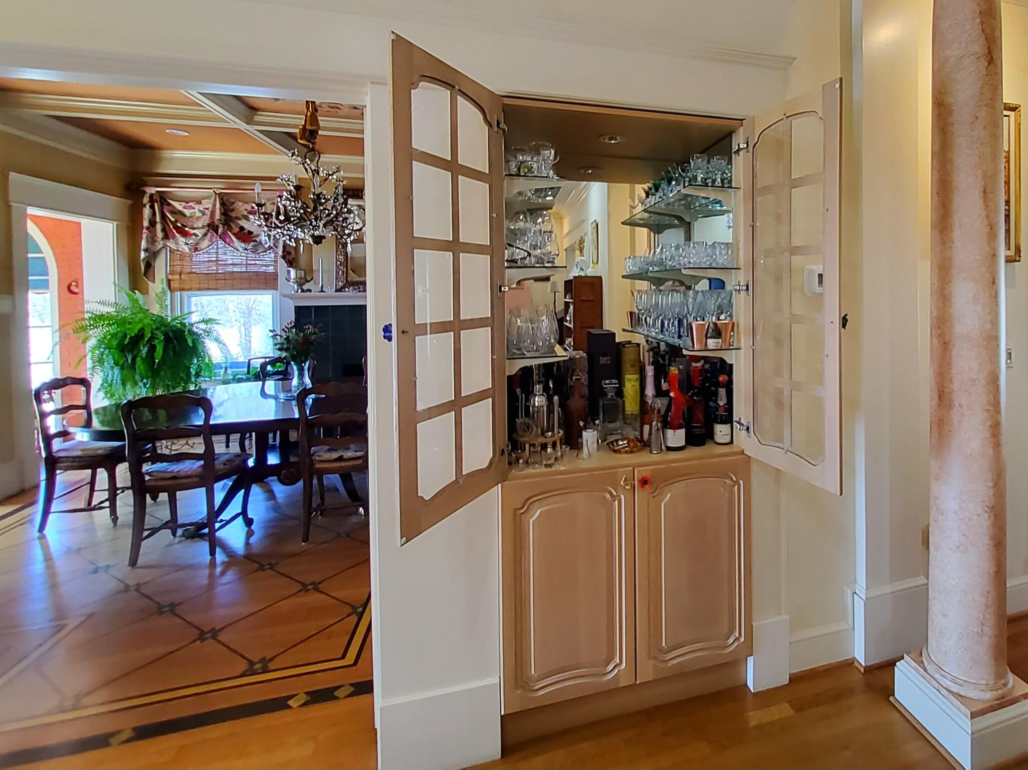 102 E Lexington Avenue Property Photo 24