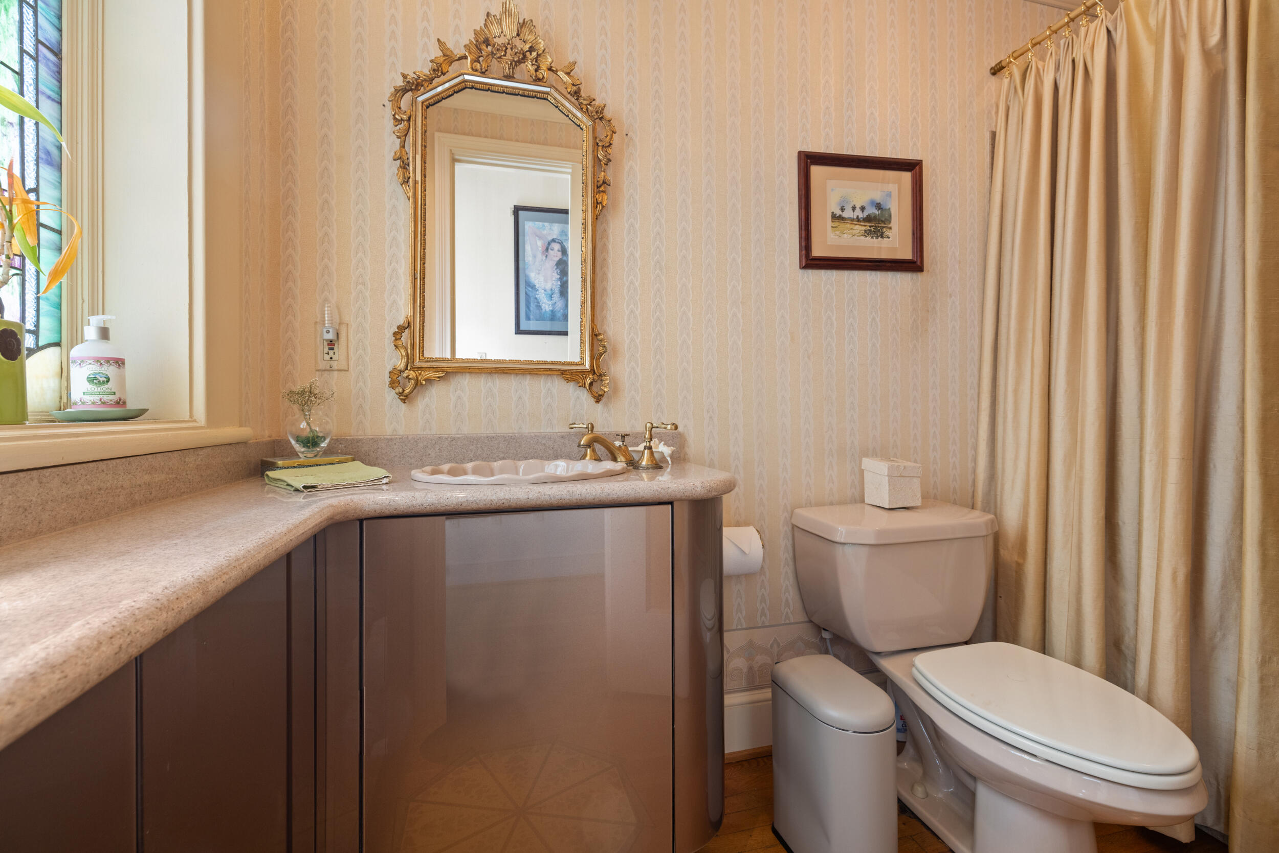 102 E Lexington Avenue Property Photo 68