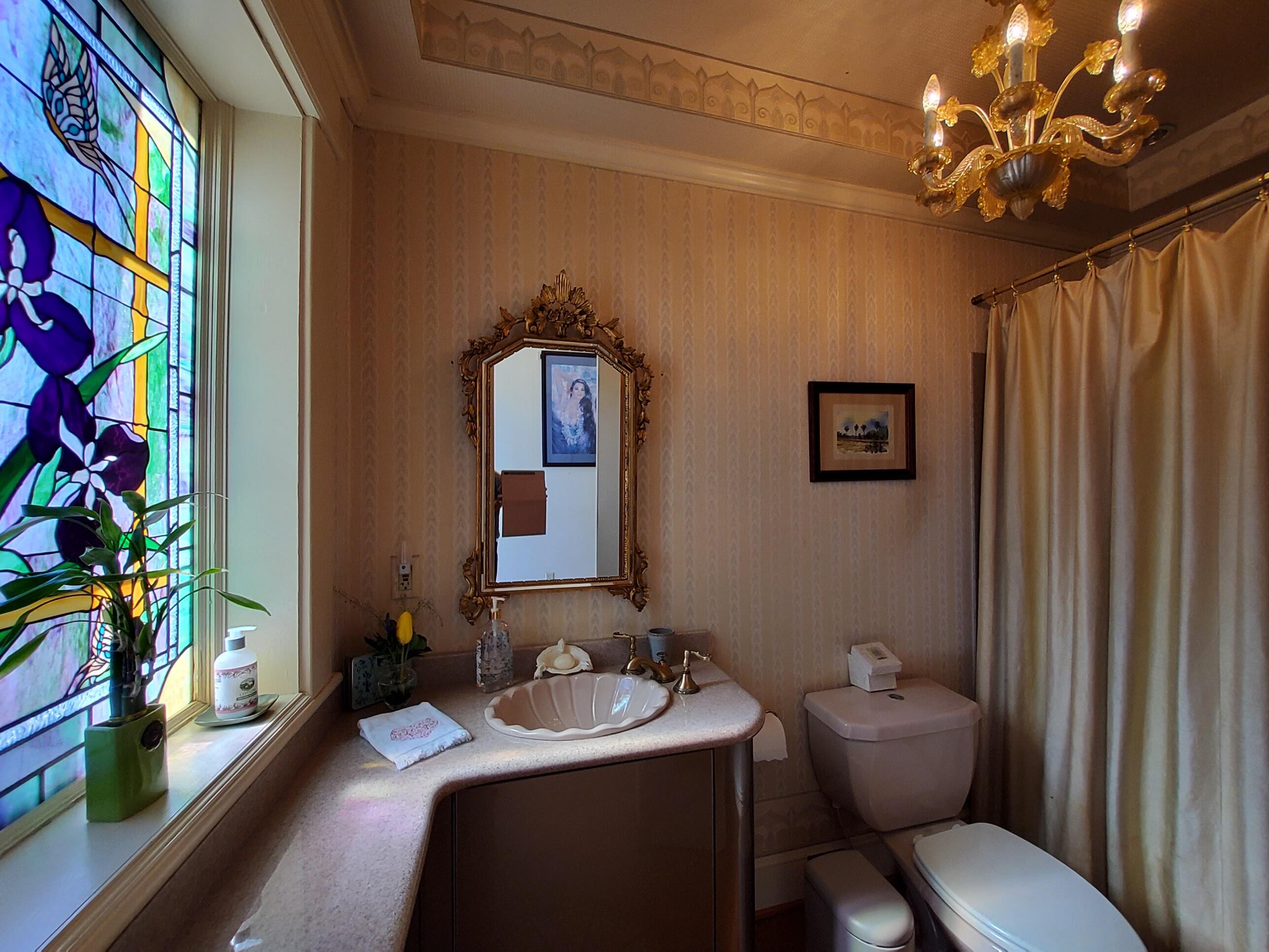 102 E Lexington Avenue Property Photo 69