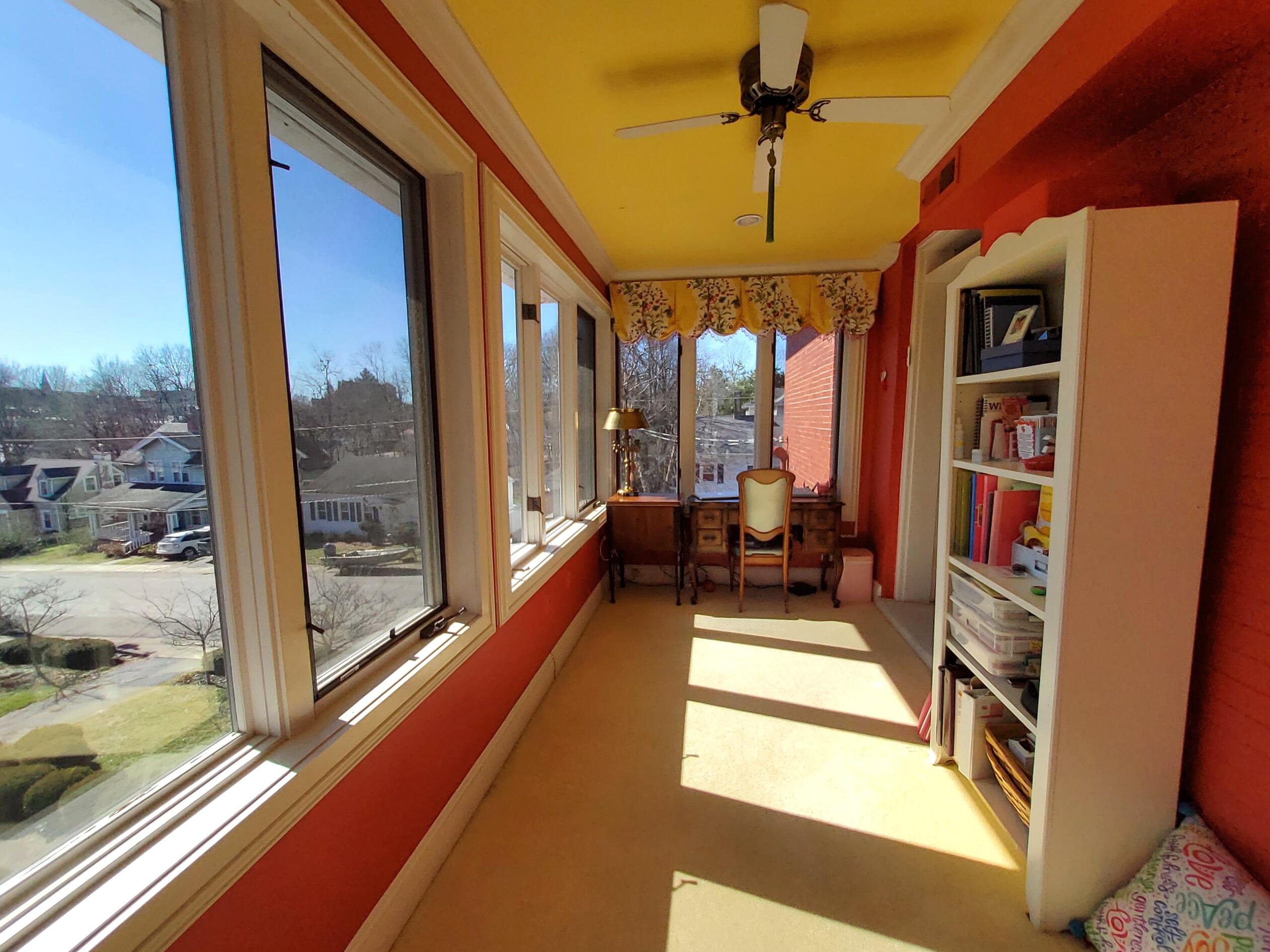 102 E Lexington Avenue Property Photo 78