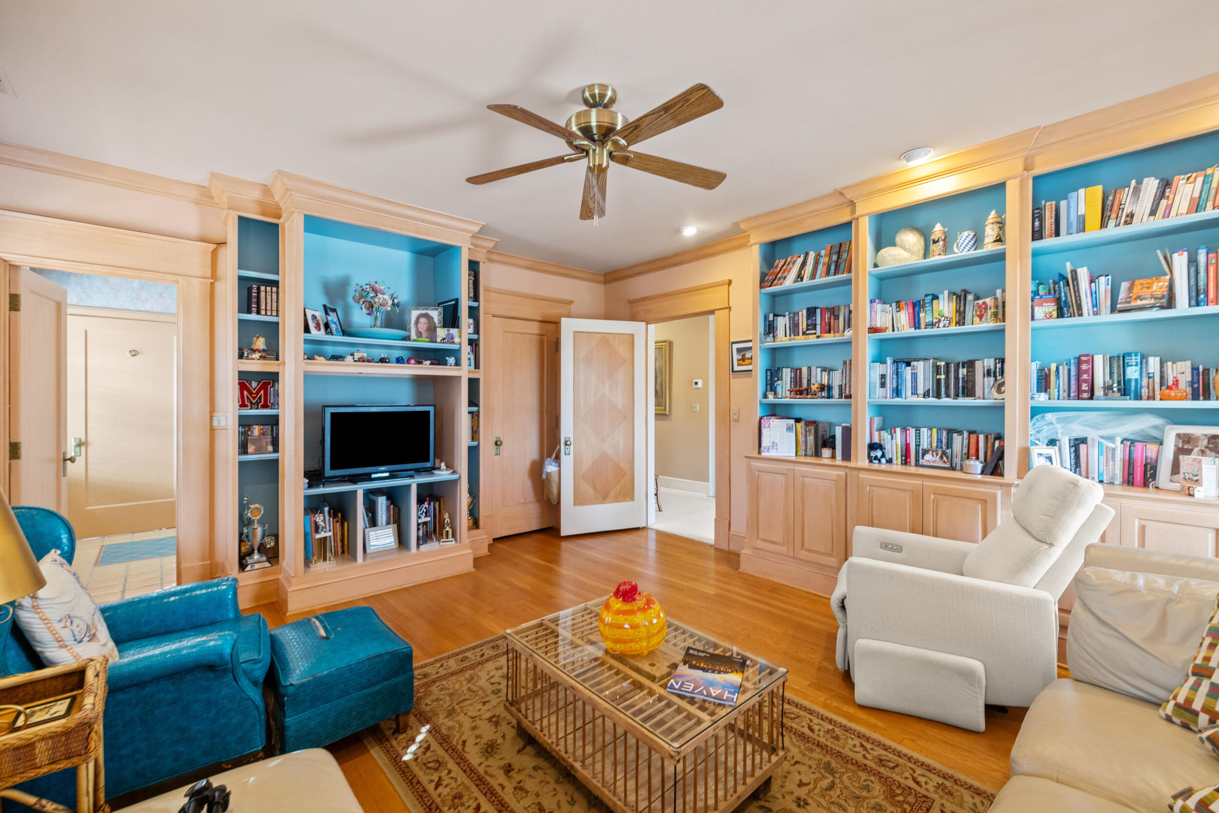 102 E Lexington Avenue Property Photo 83