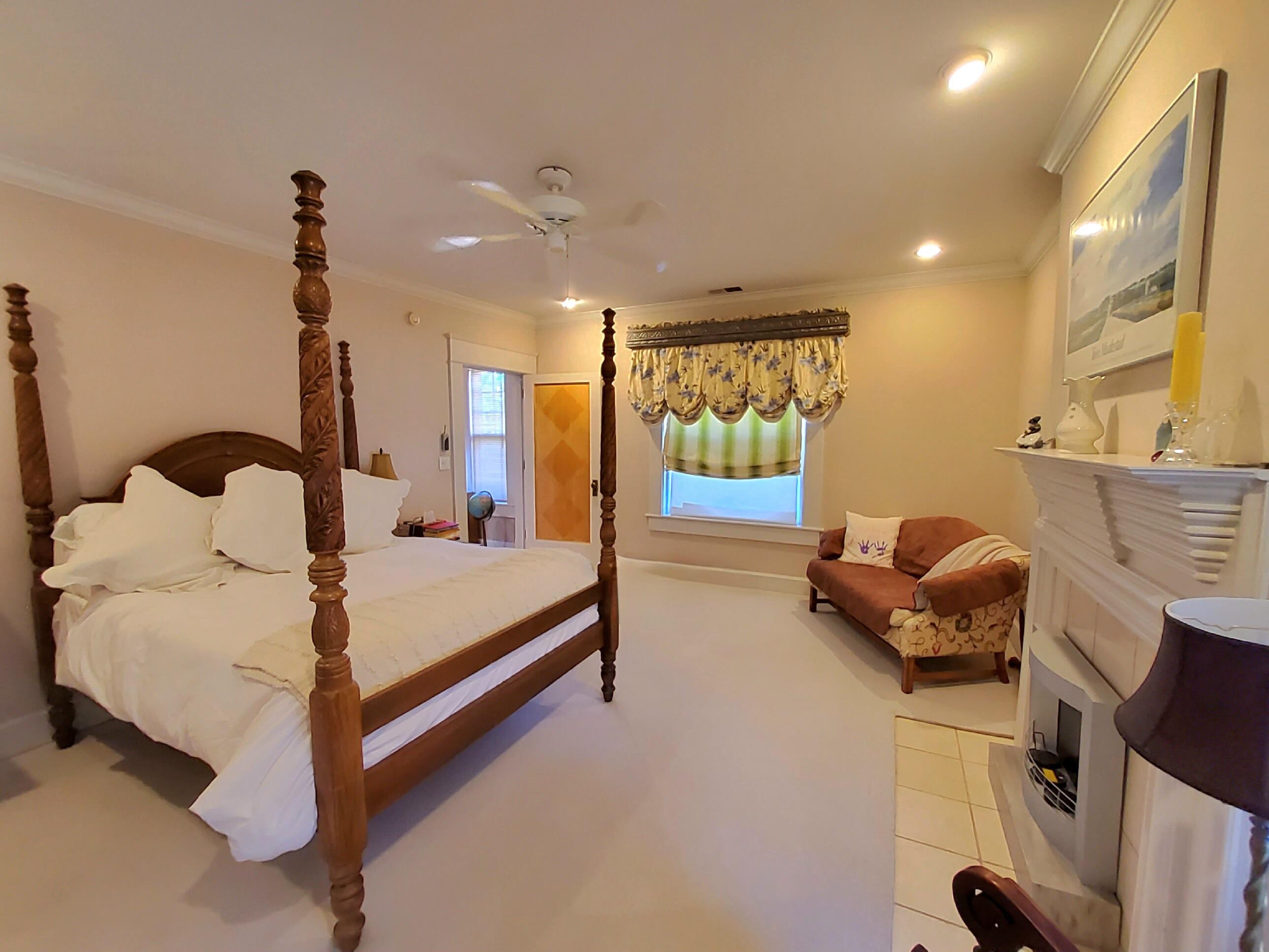 102 E Lexington Avenue Property Photo 84