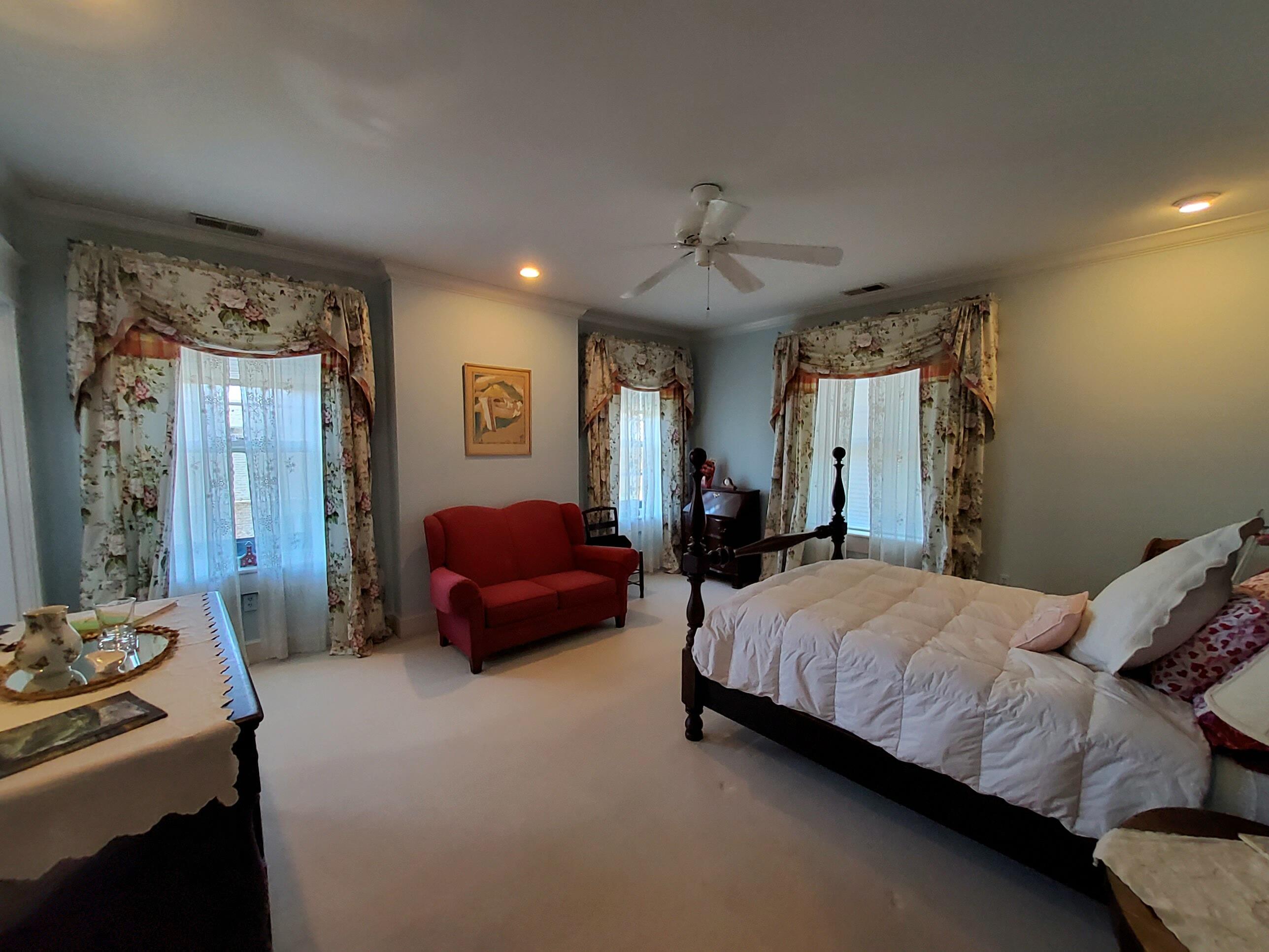 102 E Lexington Avenue Property Photo 86
