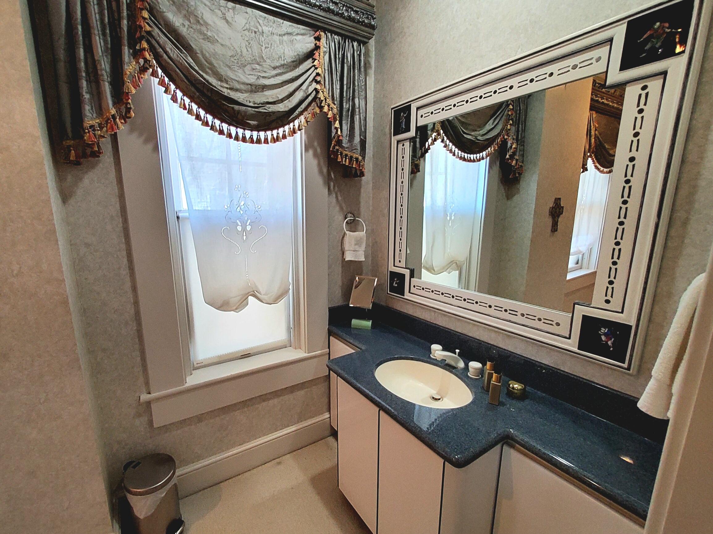 102 E Lexington Avenue Property Photo 90
