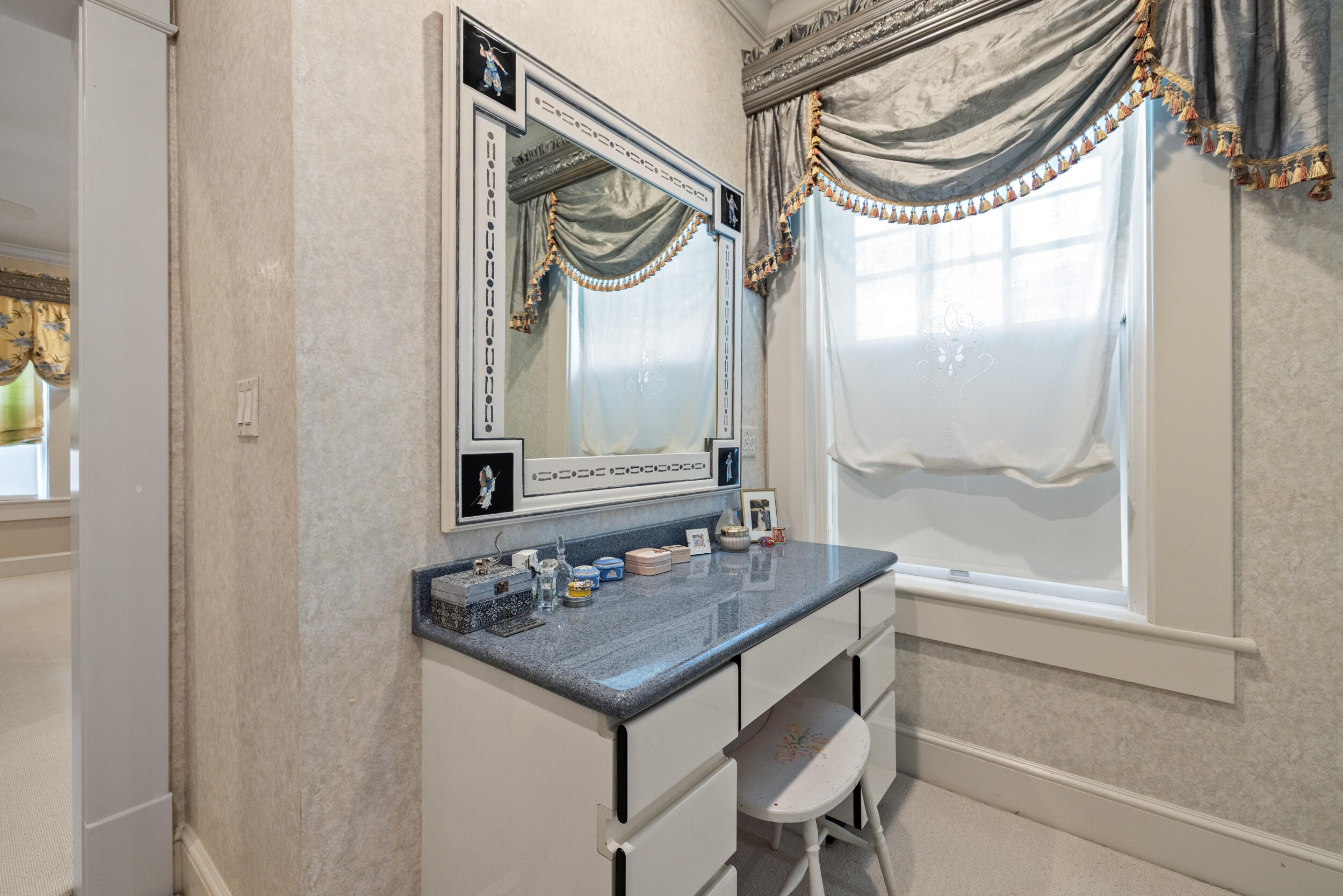 102 E Lexington Avenue Property Photo 92
