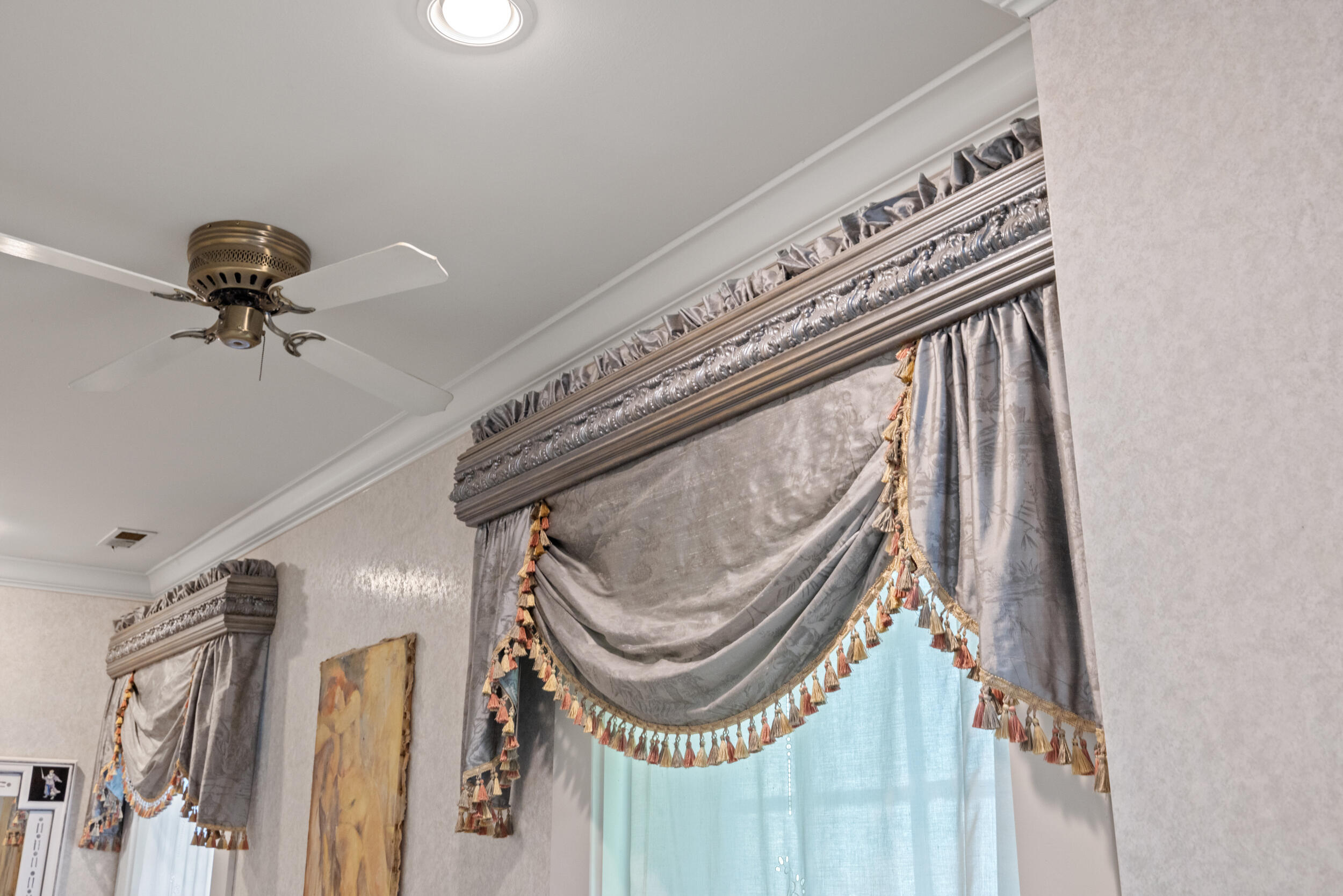 102 E Lexington Avenue Property Photo 93