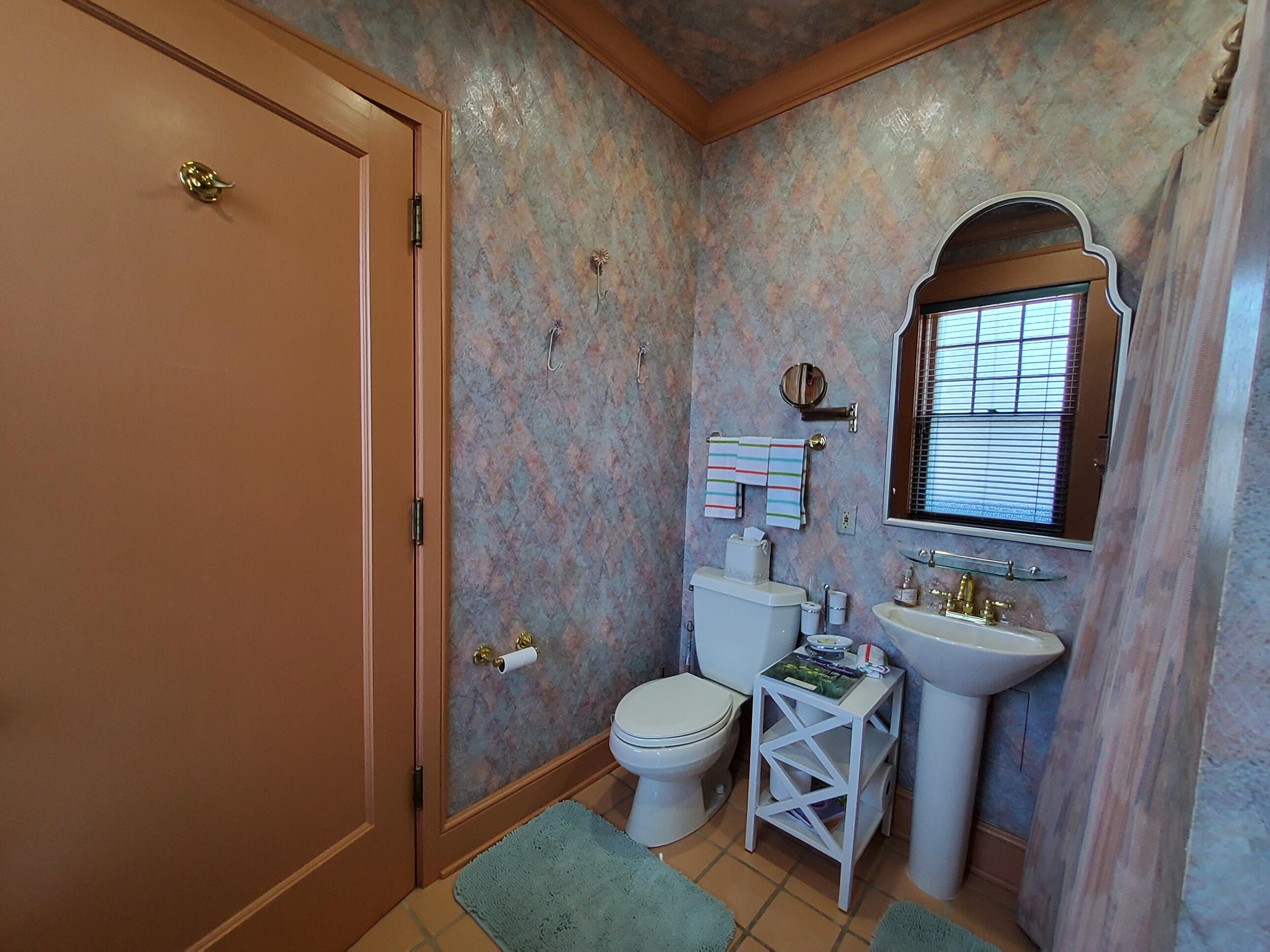 102 E Lexington Avenue Property Photo 100
