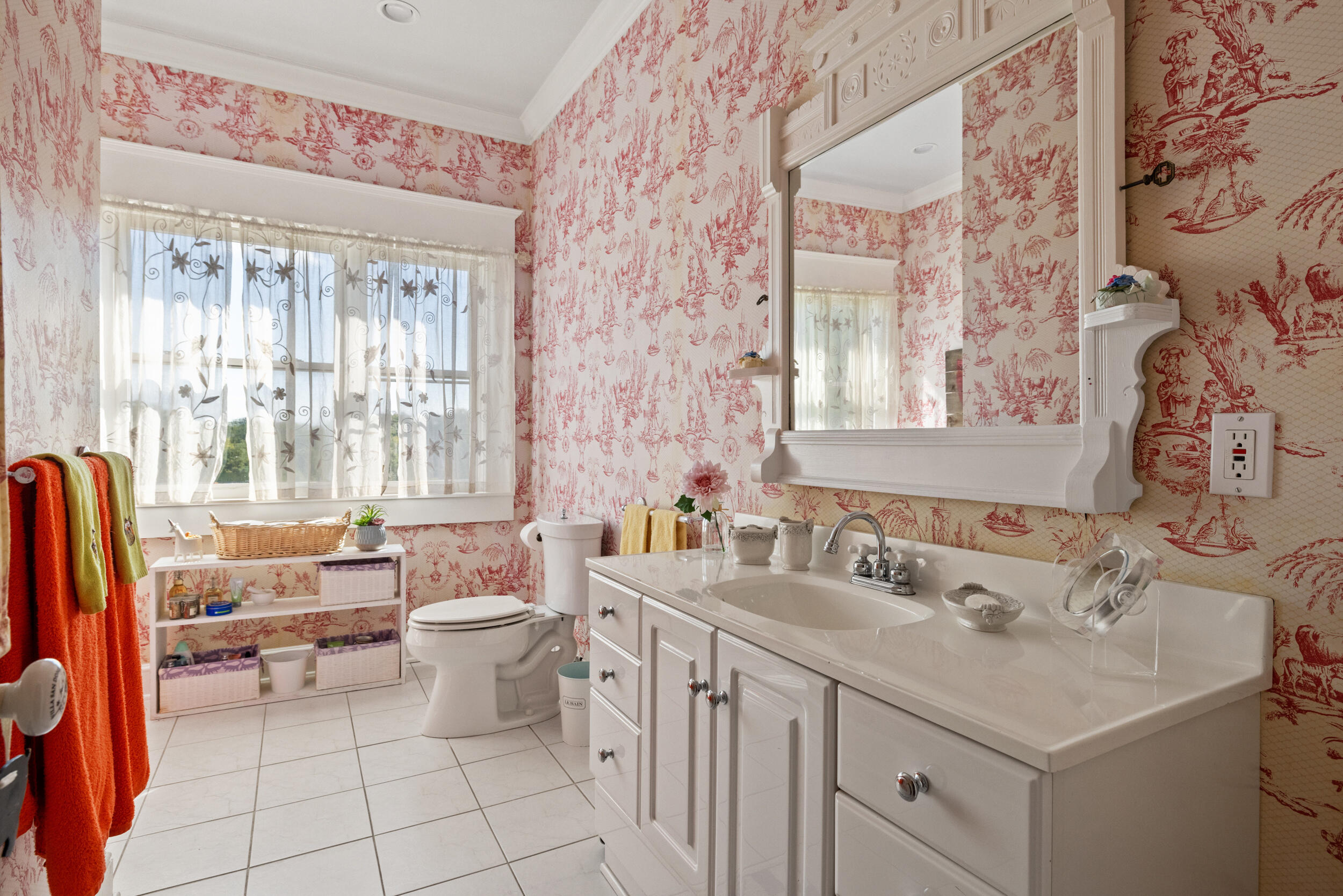 102 E Lexington Avenue Property Photo 118