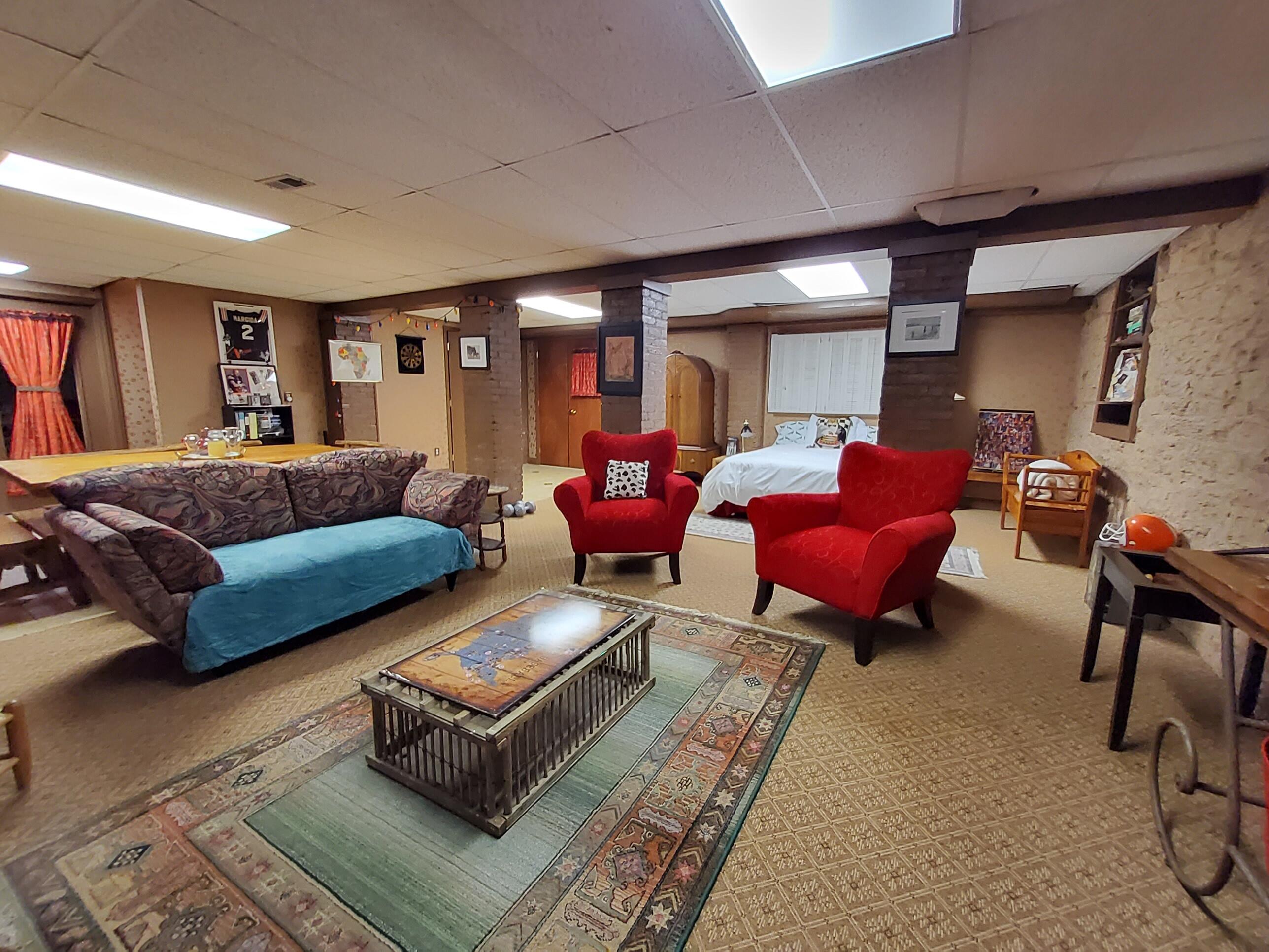 102 E Lexington Avenue Property Photo 124