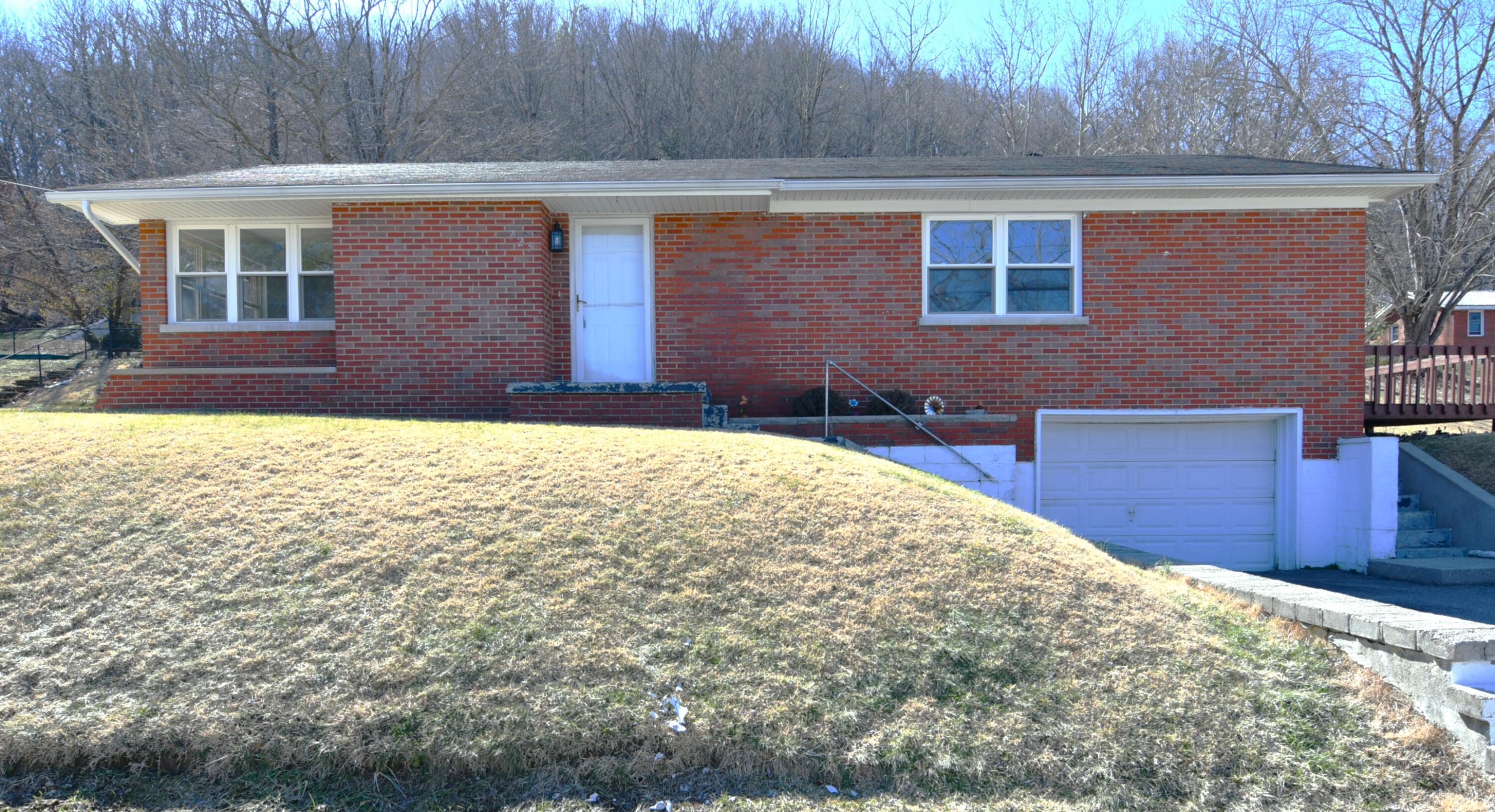 725 West Sun Street Property Photo 1