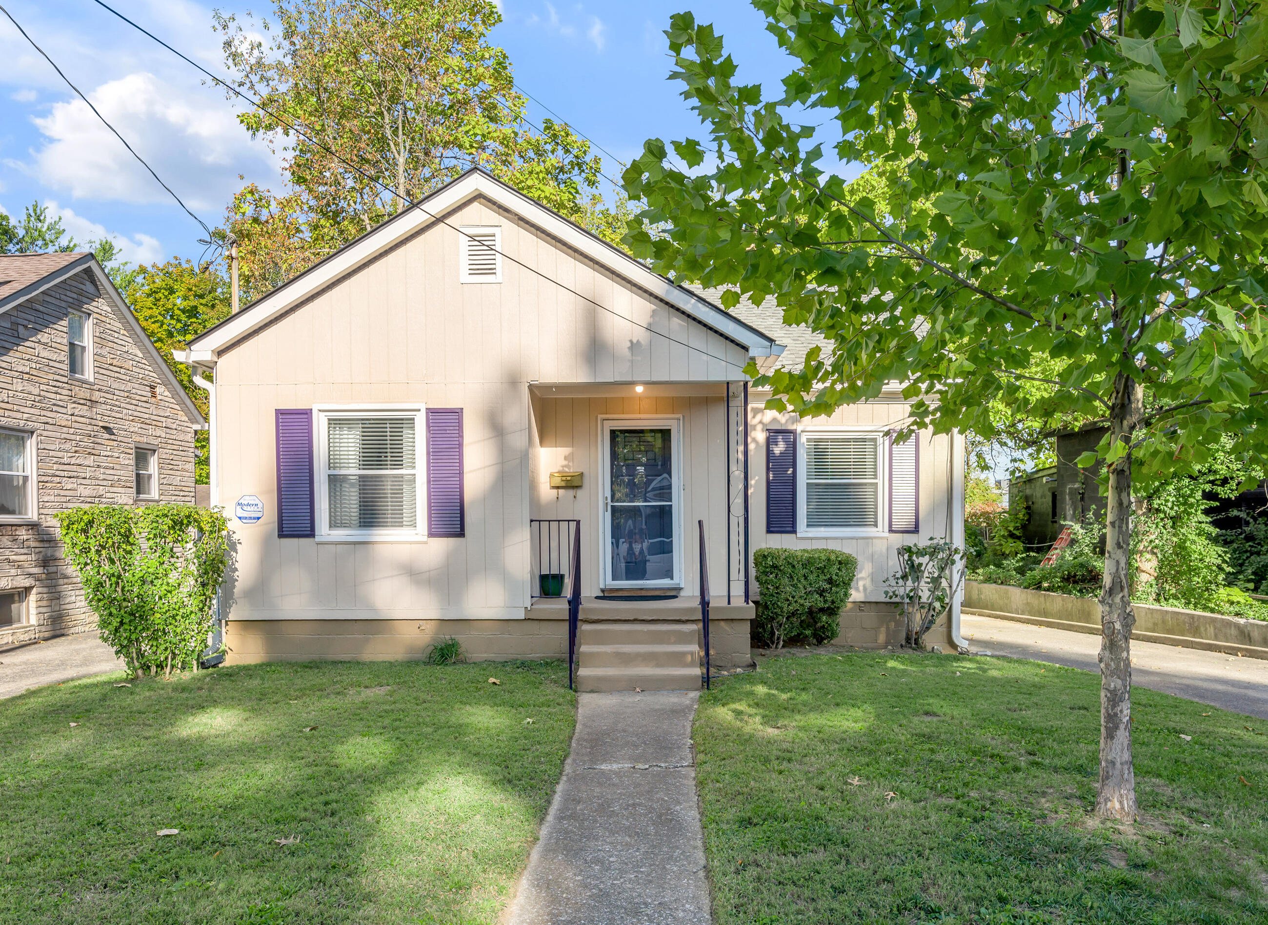 327 Hanover Court Property Photo 1