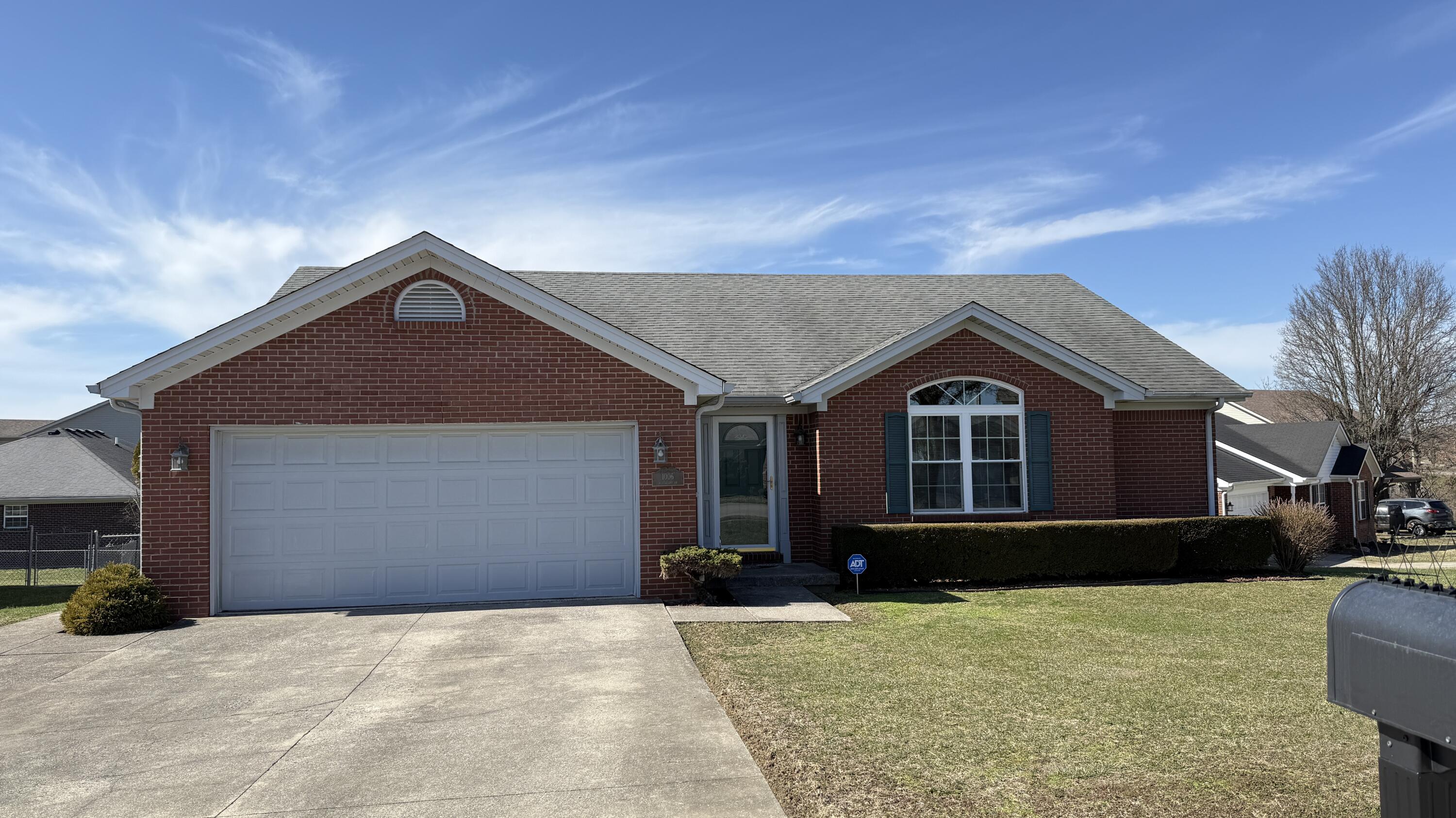 1006 Heathcliff Drive Property Photo 1