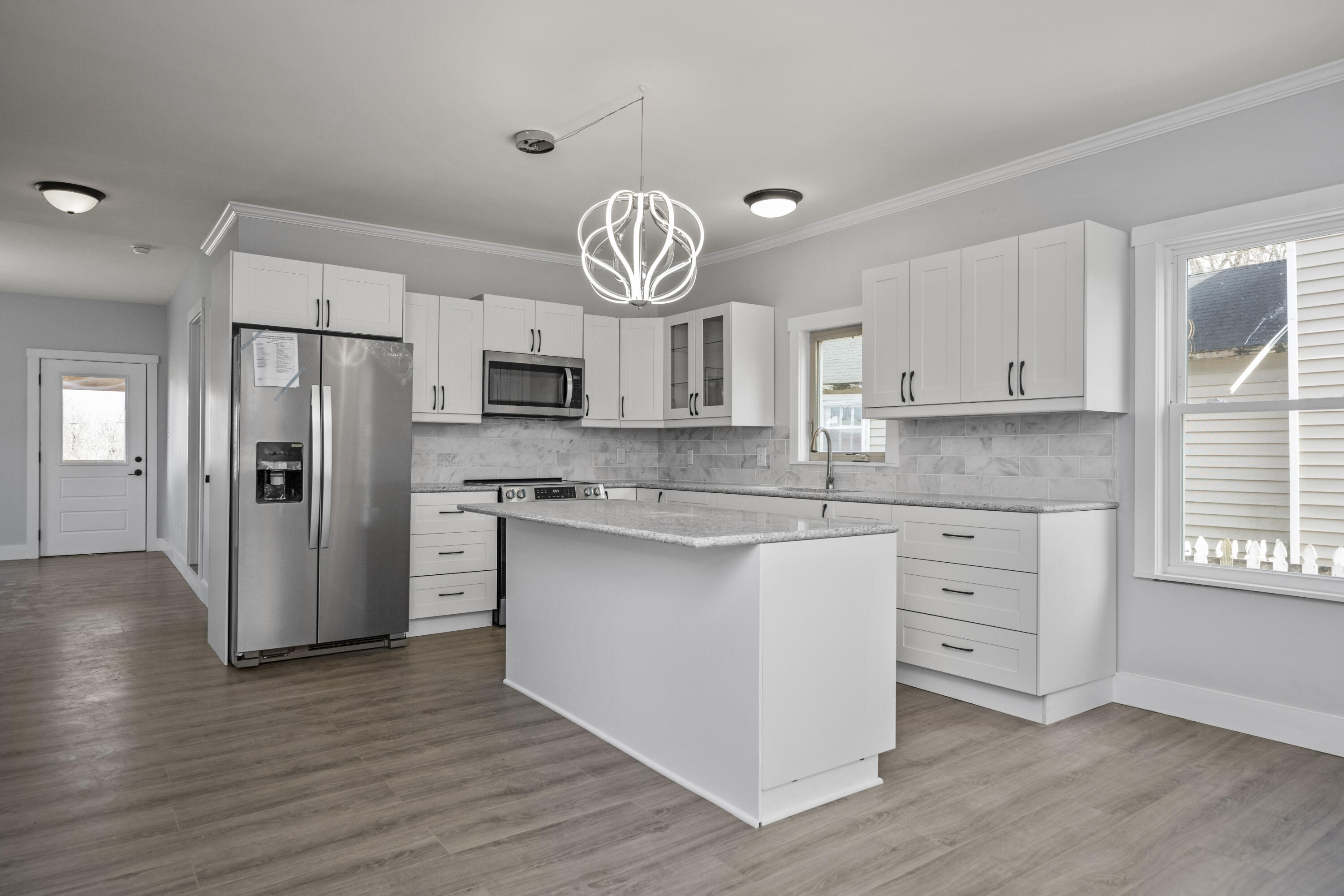 213 Richmond Street Property Photo 1
