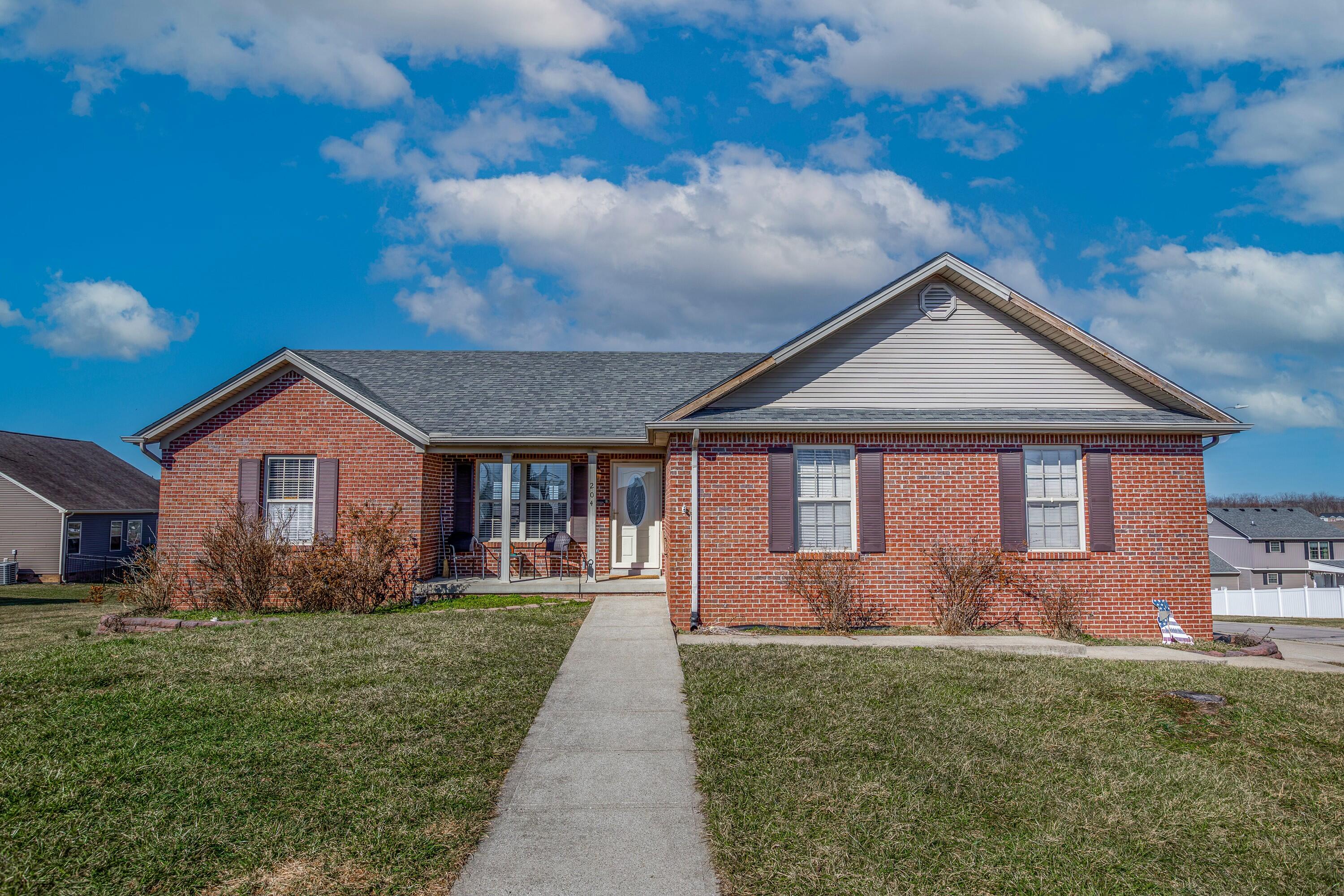 204 Abbeywood Drive Property Photo 1