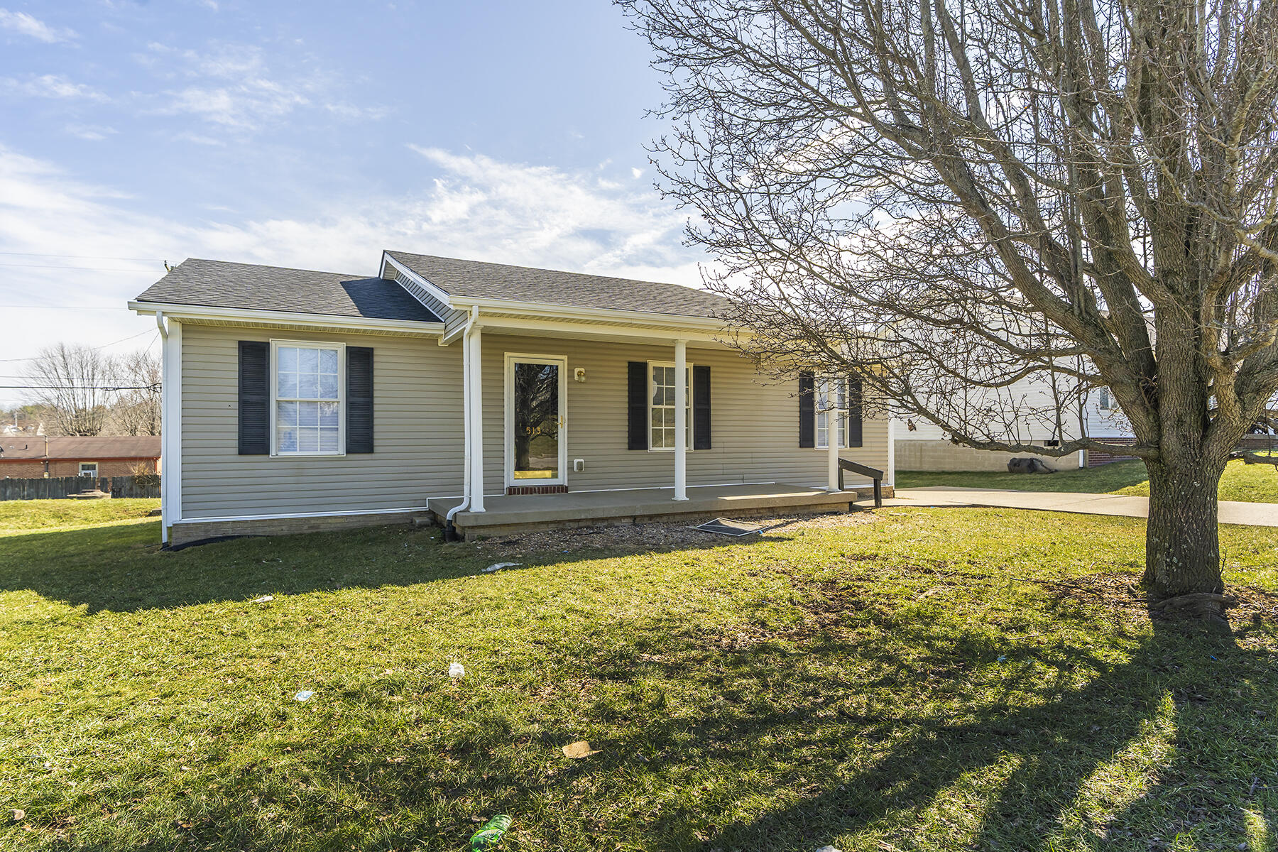 513 Acadia Way Property Photo 1