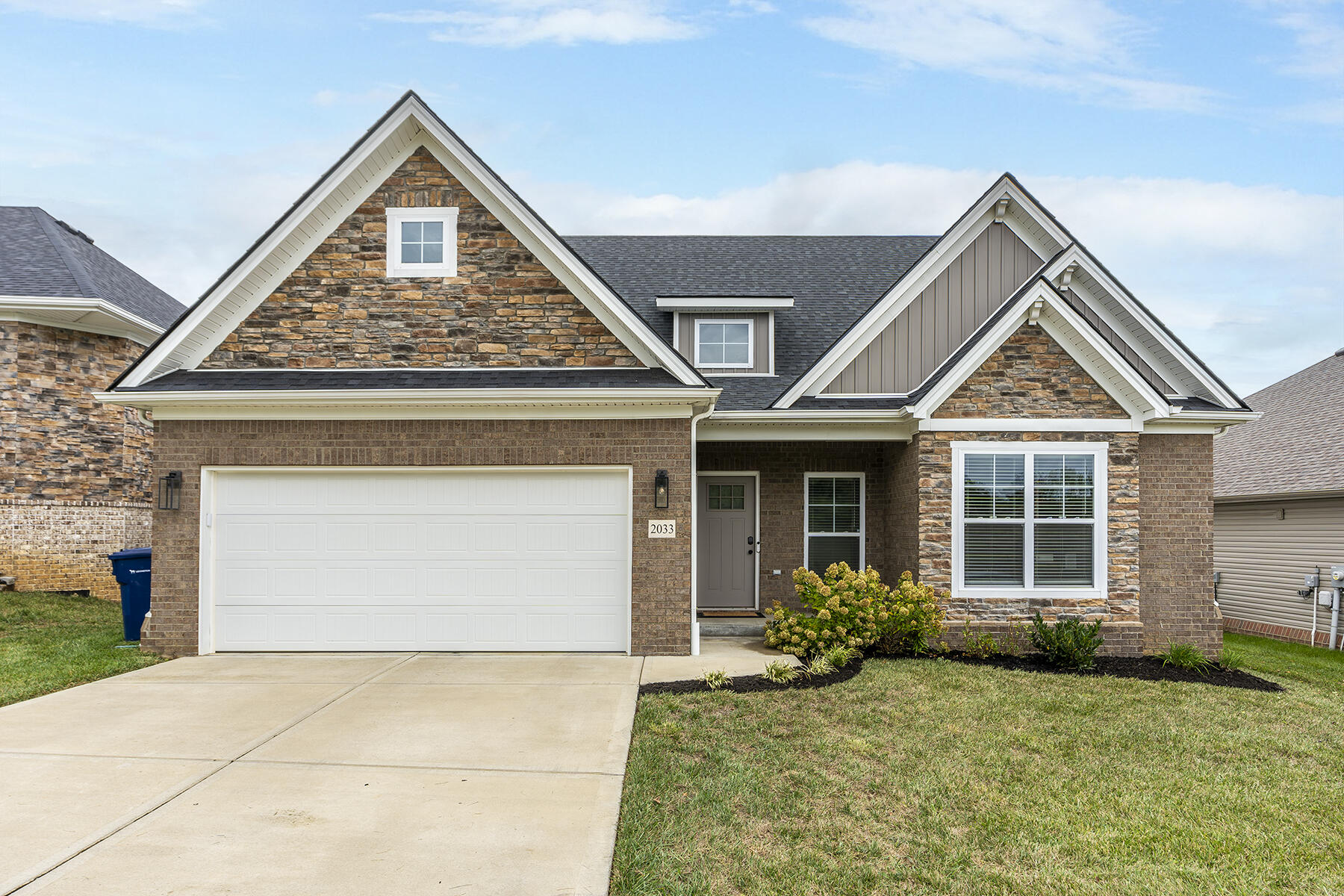 2033 Tidewater Flat Property Photo 1