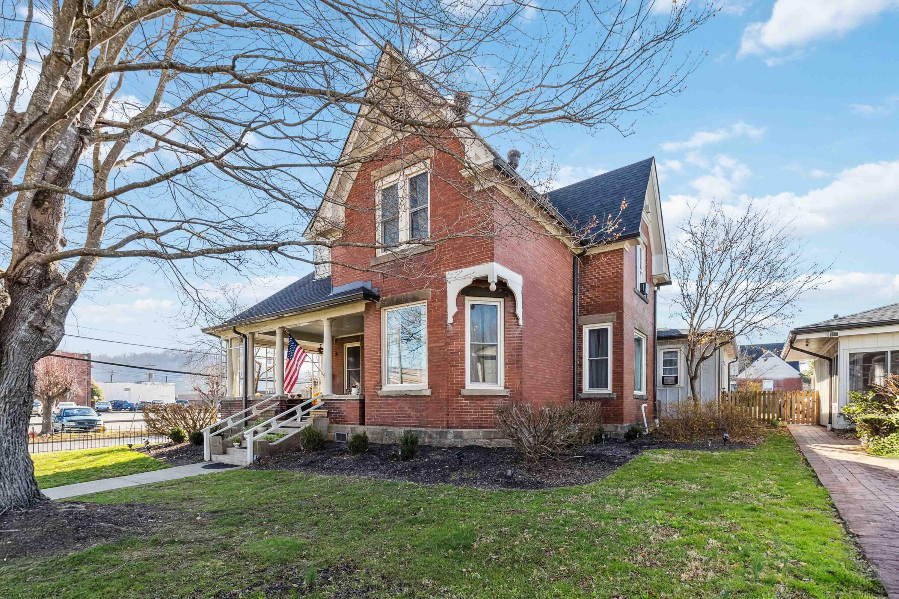 202 Black Street Property Photo 1