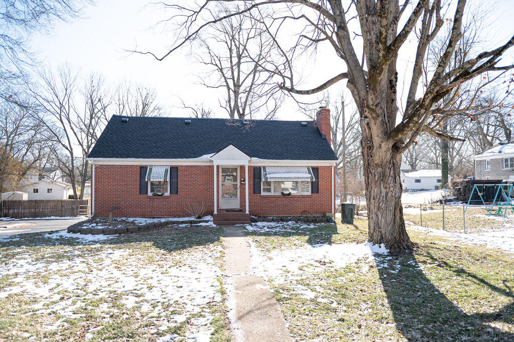 101 Woodlawn Drive Property Photo 1