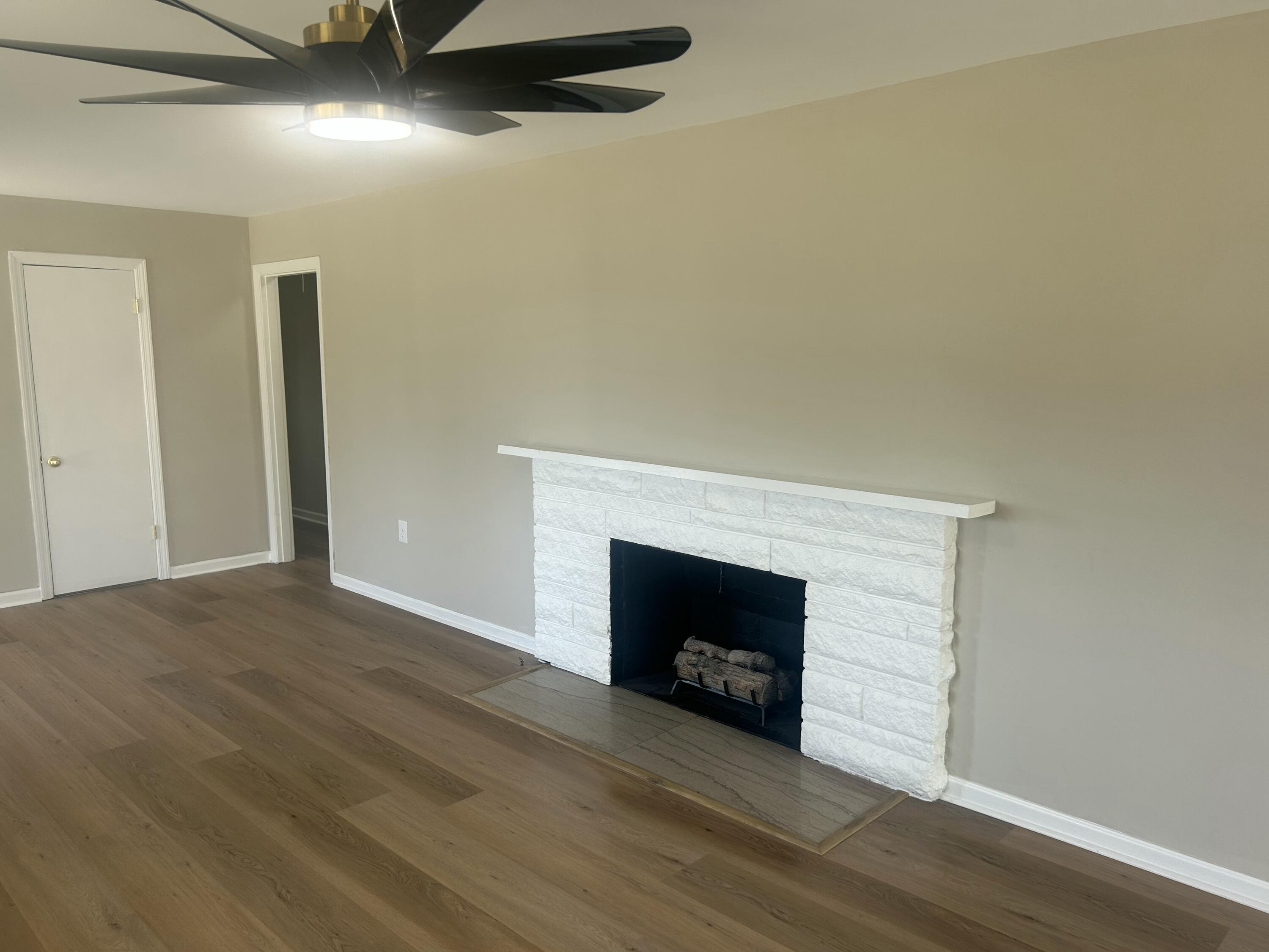 104 Colby Hills Drive Property Photo 3