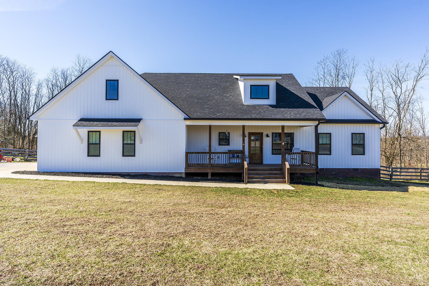 230 Woodridge Drive Property Photo 1