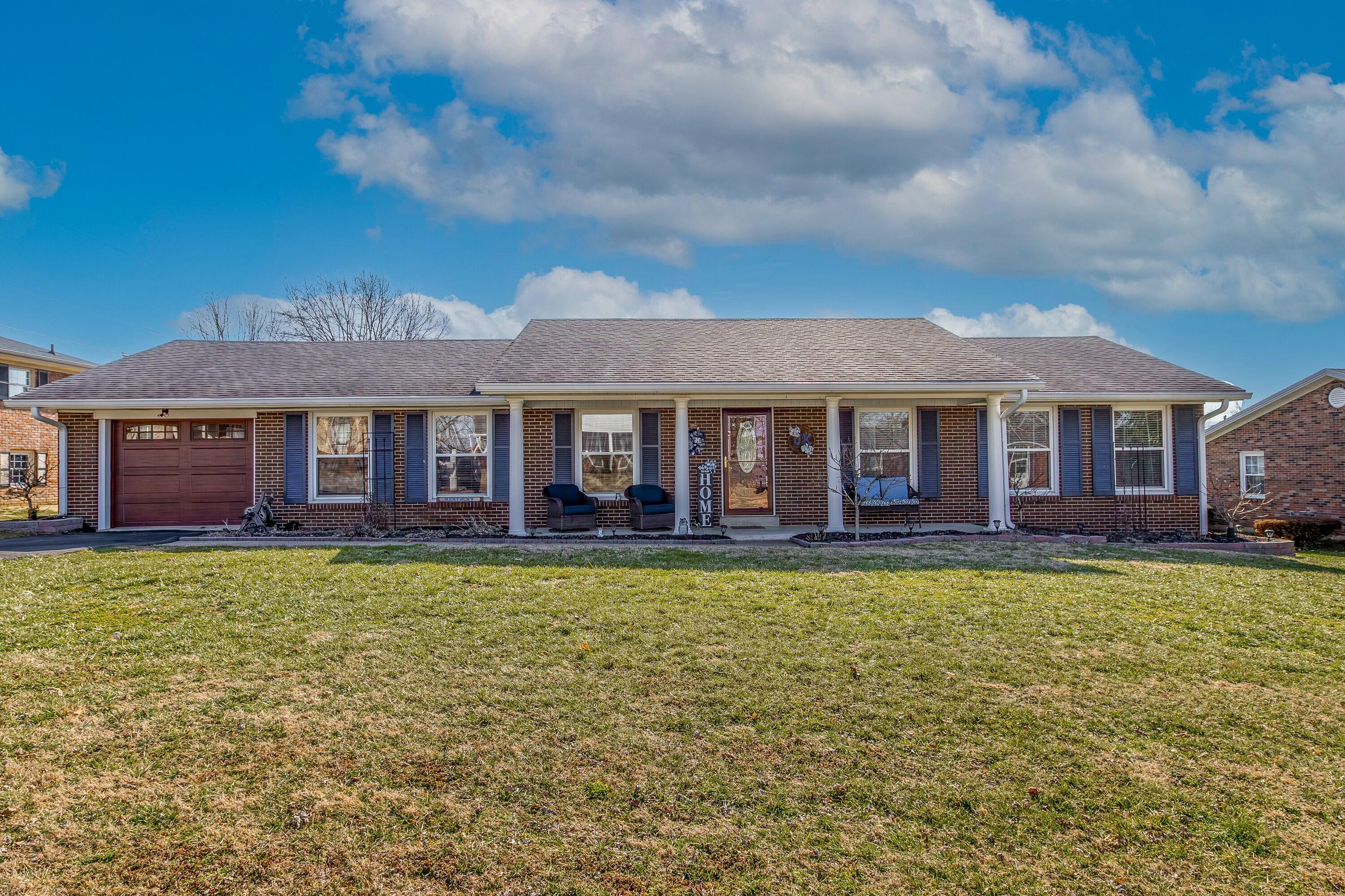208 Maplewood Drive Property Photo 1