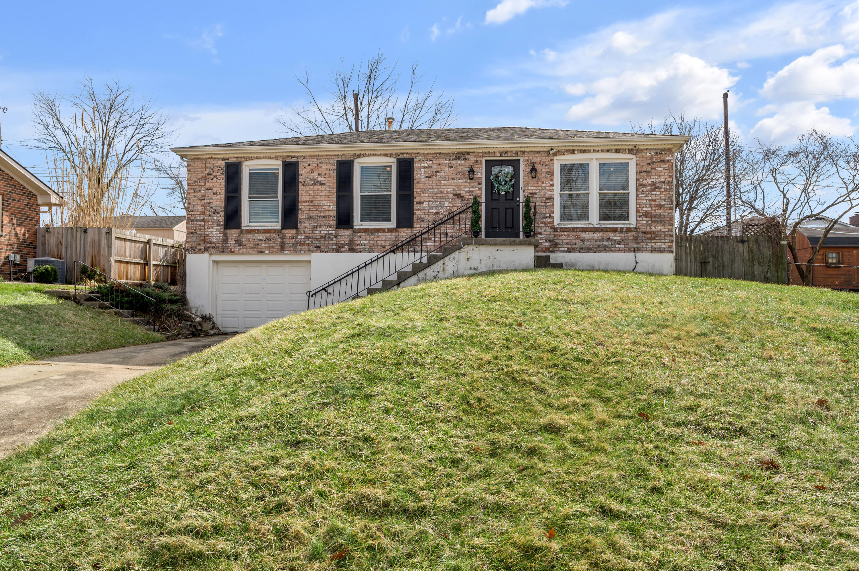 281 Kenlock Drive Property Photo 1