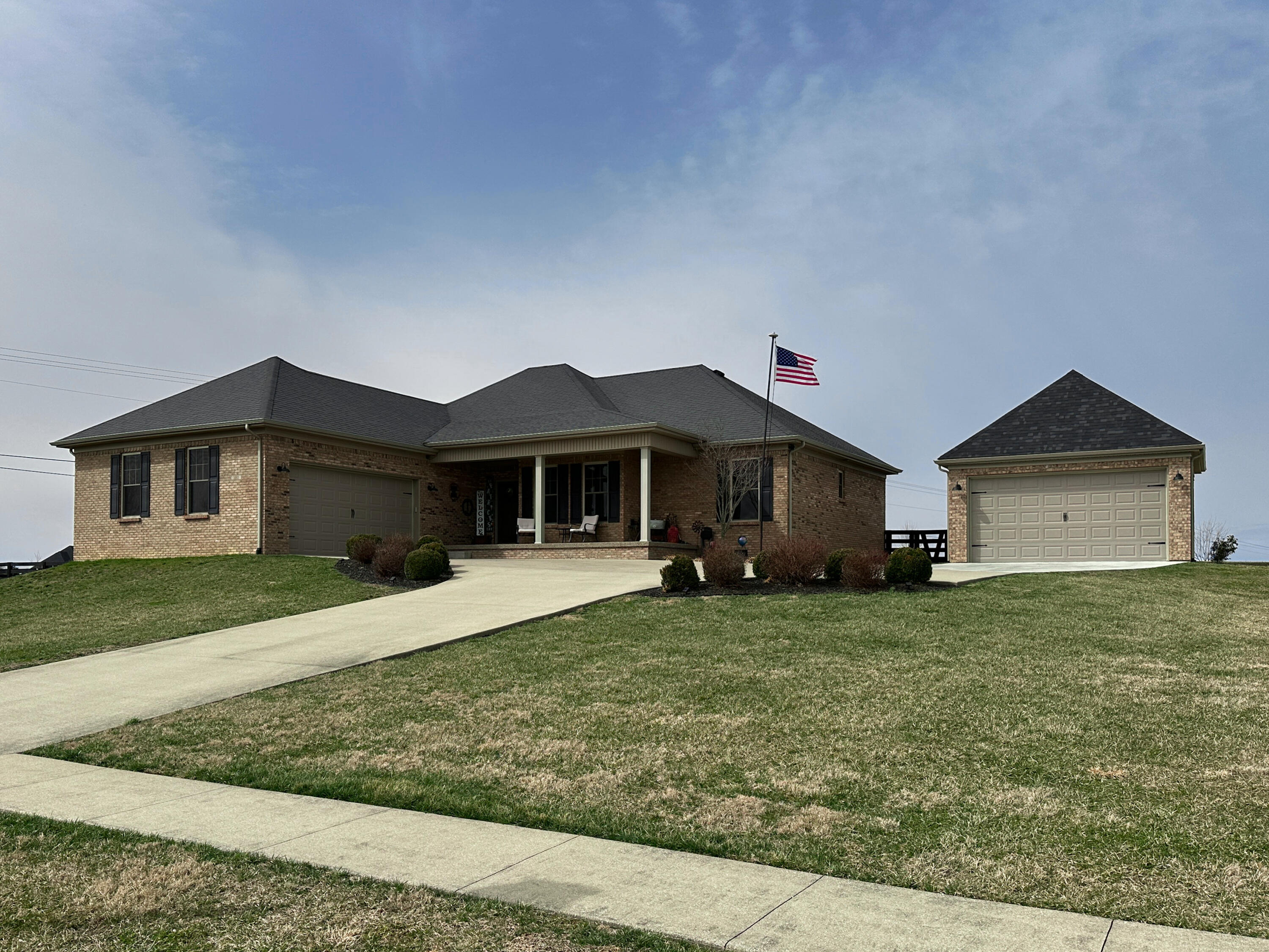 100 Hampton Hall Drive Property Photo 5