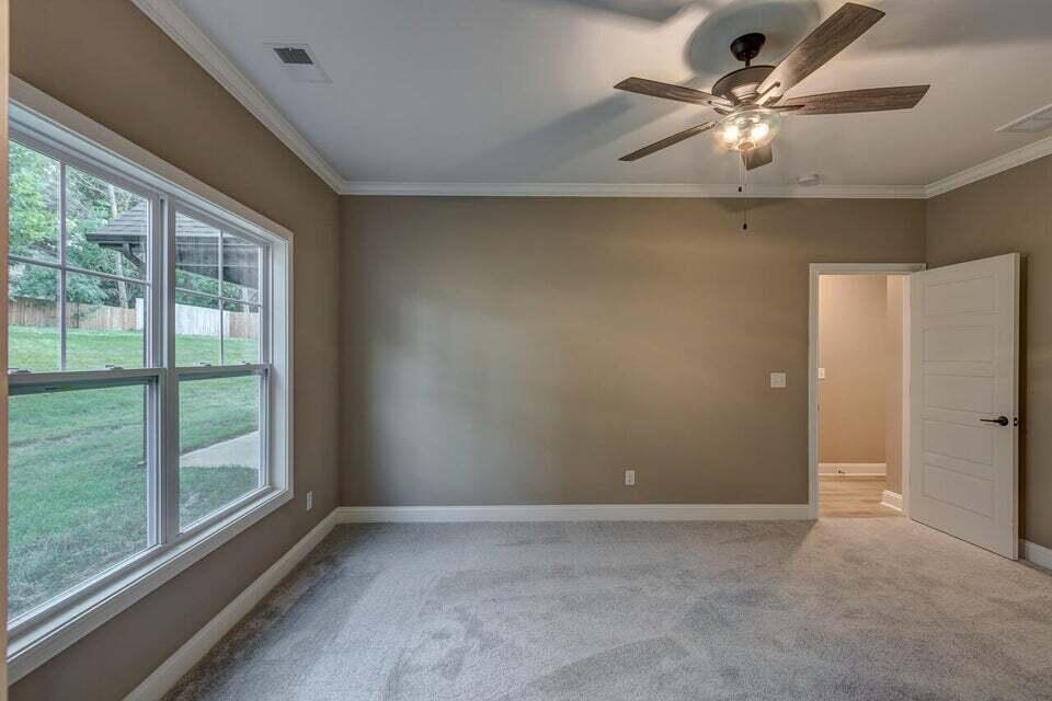 127 Westwoods Drive Property Photo 10