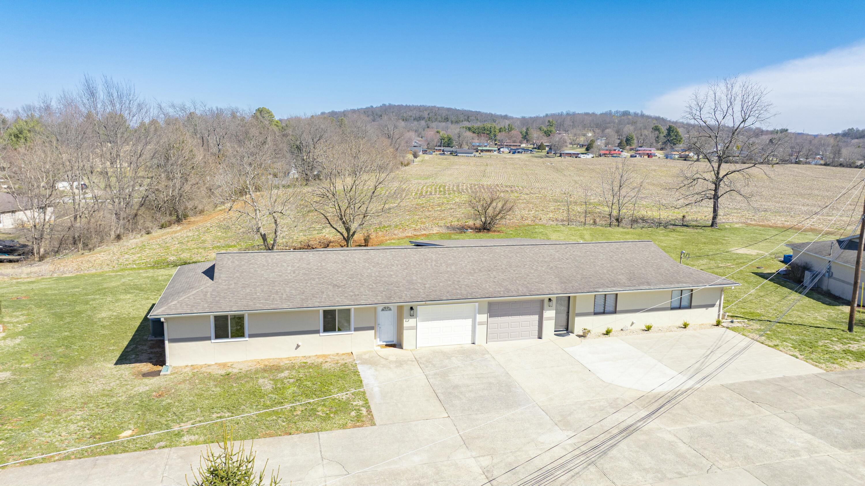 61 Barton Court Property Photo 1