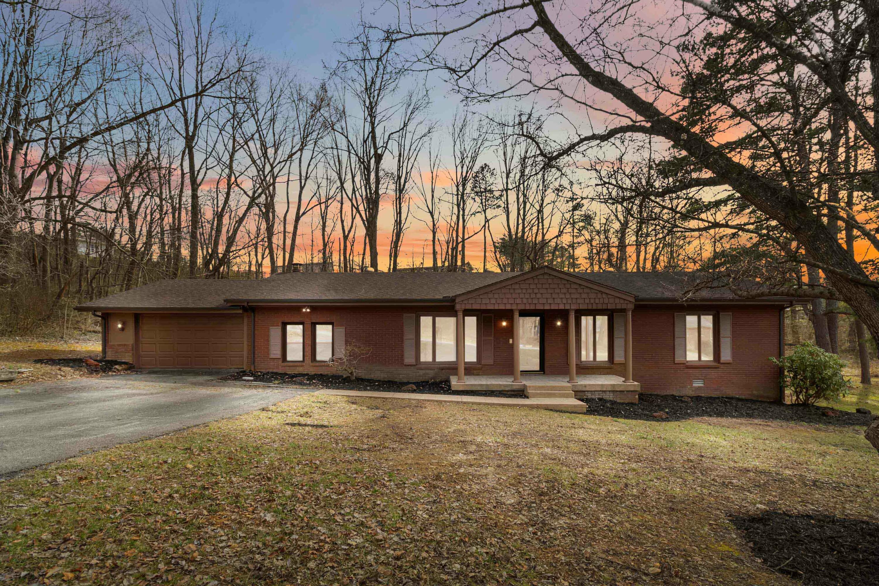 391 North North Hills Road Property Photo 1