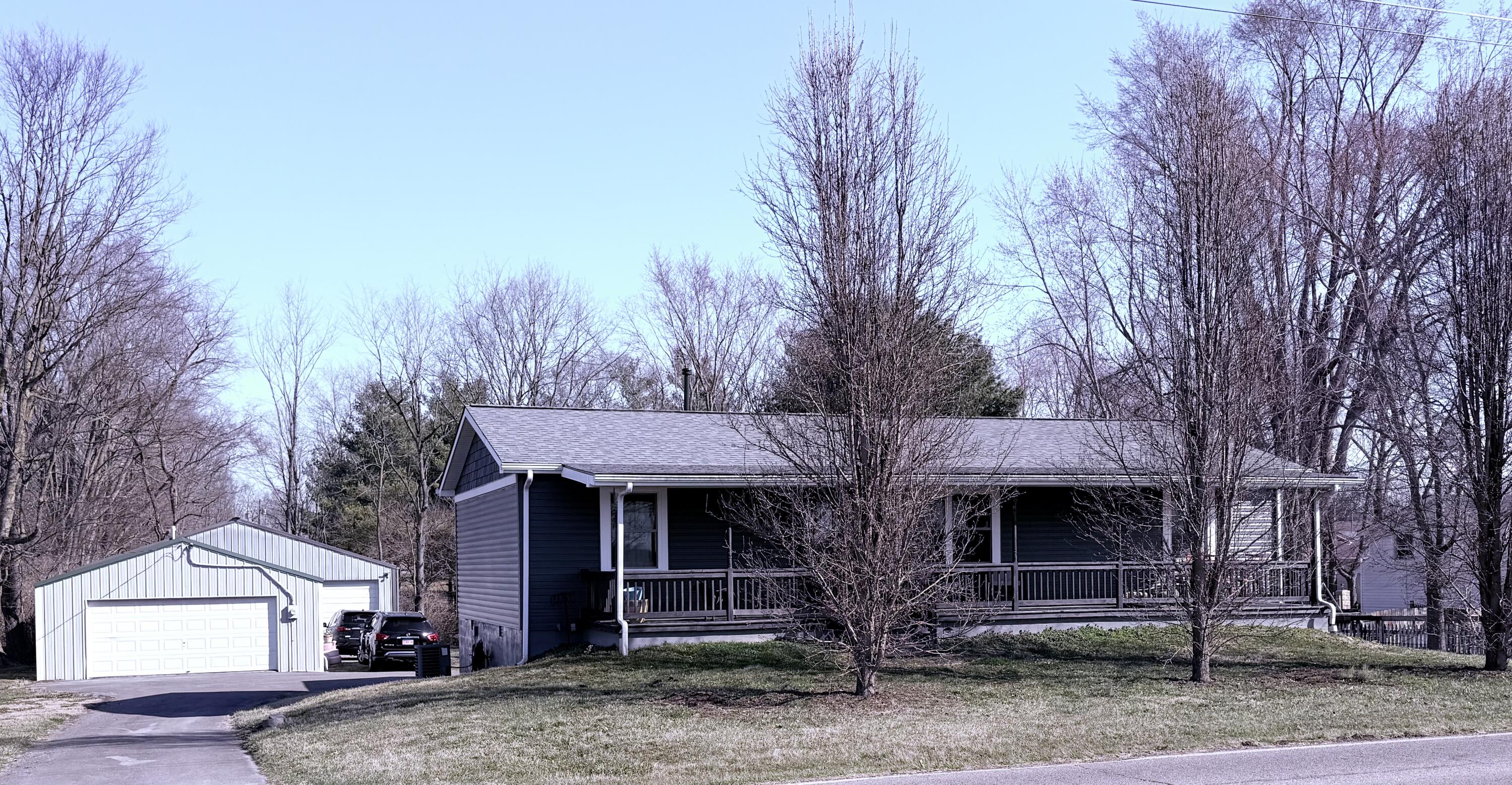 629 Burgin Main Street Property Photo 1