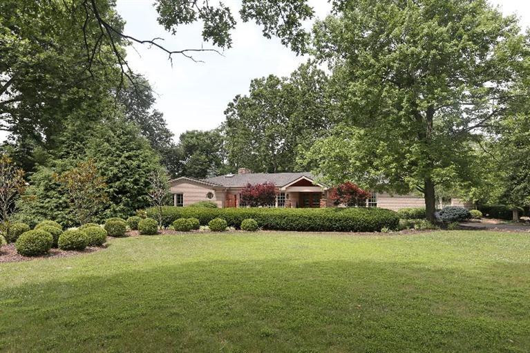 3037 Tates Creek Road Property Photo 1