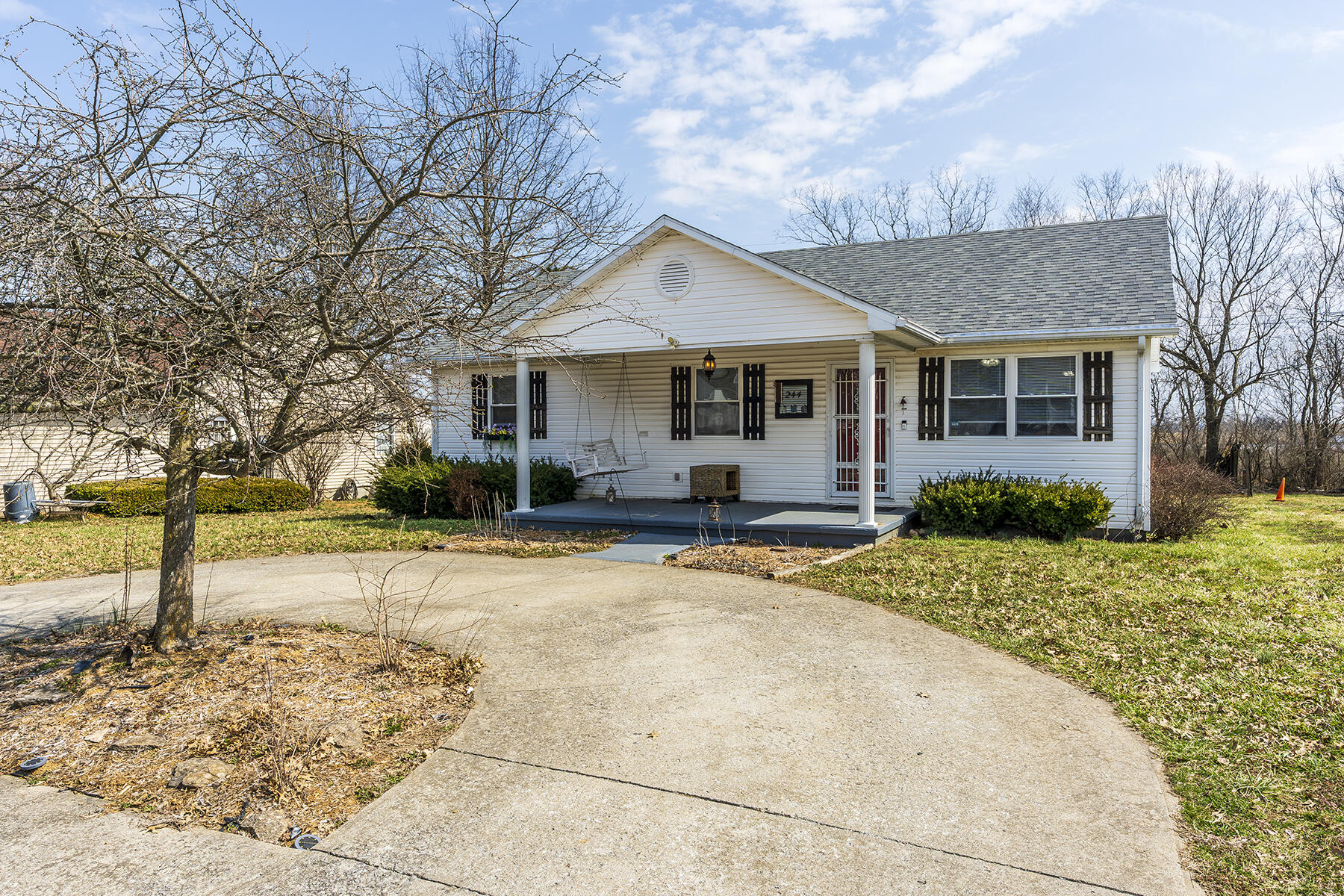244 Sycamore Drive Property Photo 1