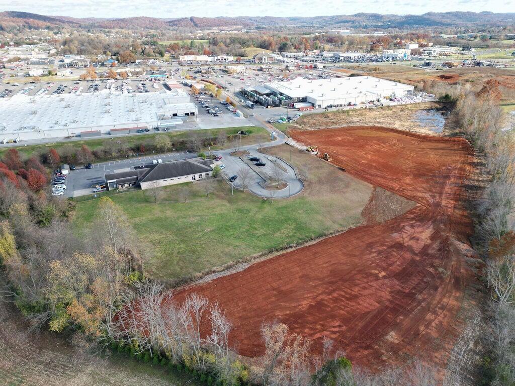 300 Washington Drive Property Photo 1