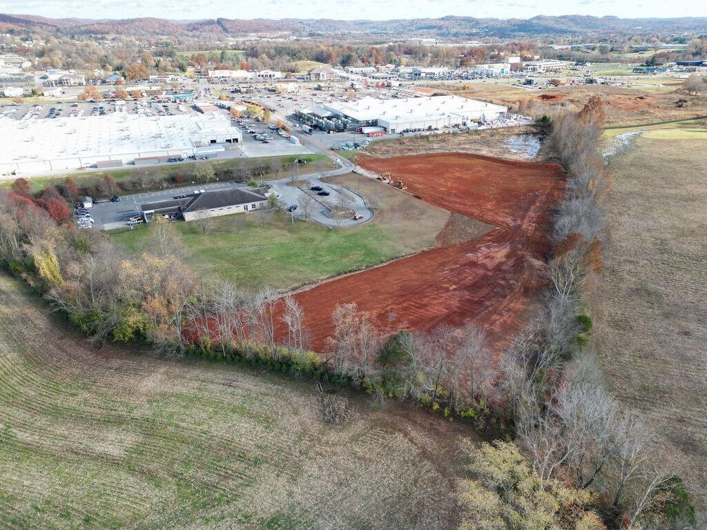 300 Washington Drive Property Photo 2