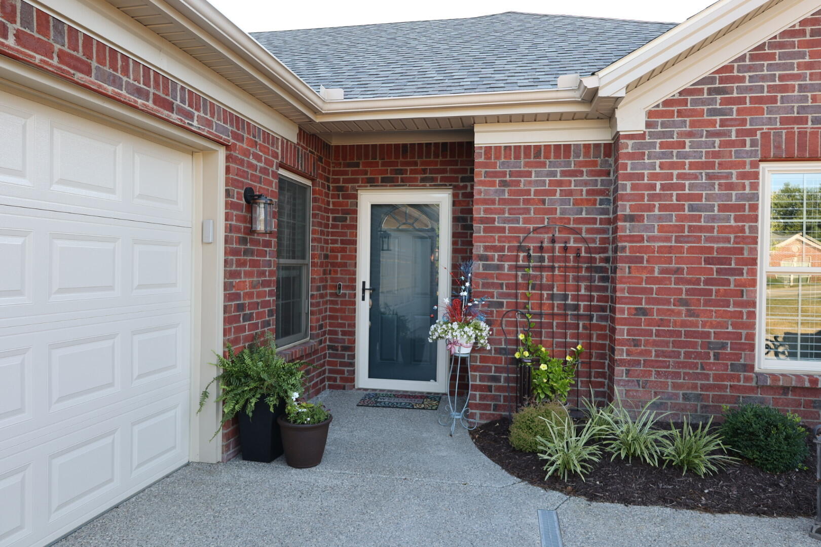 1138 Leawood Drive Property Photo 1
