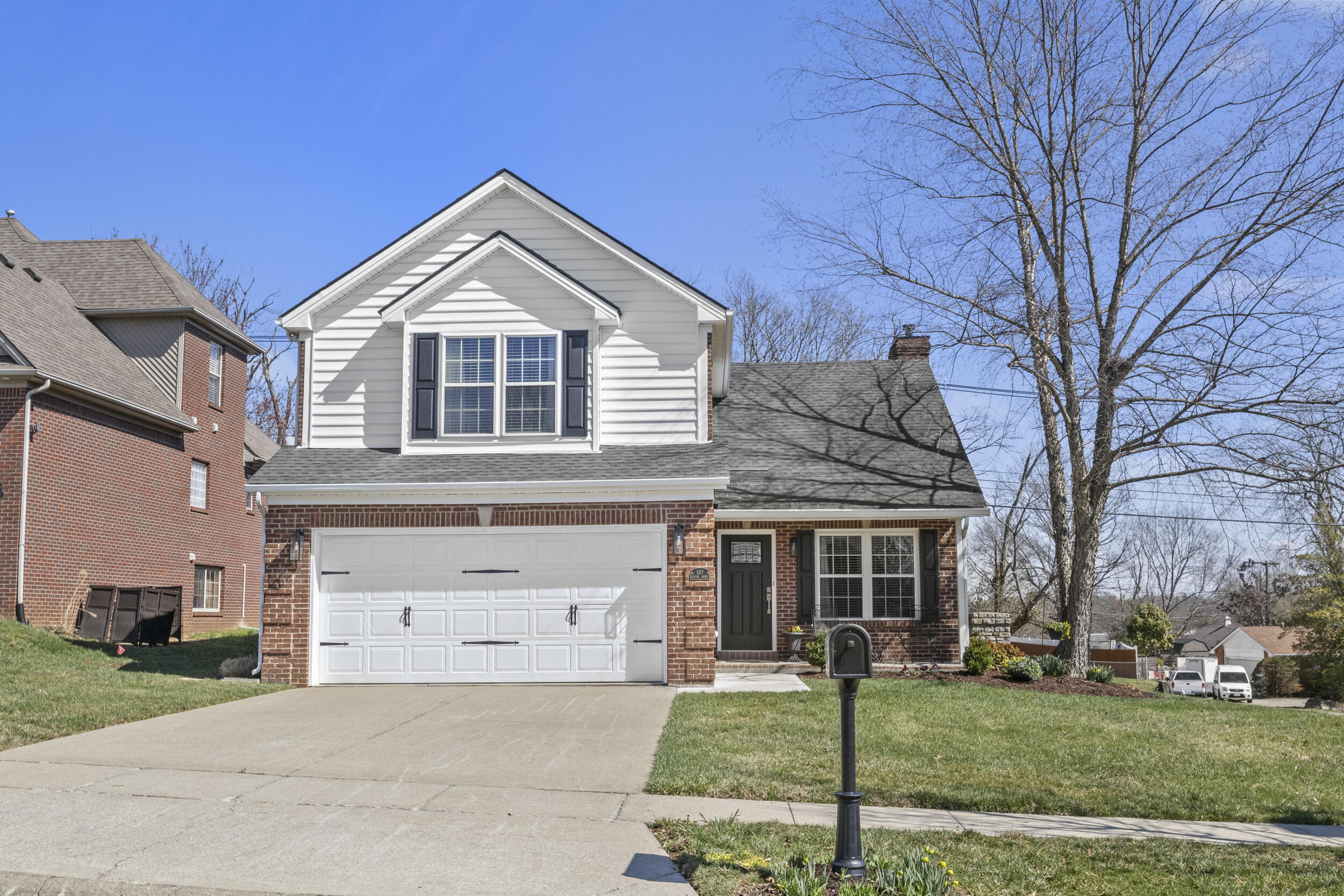 1212 Equine Court Property Photo 1