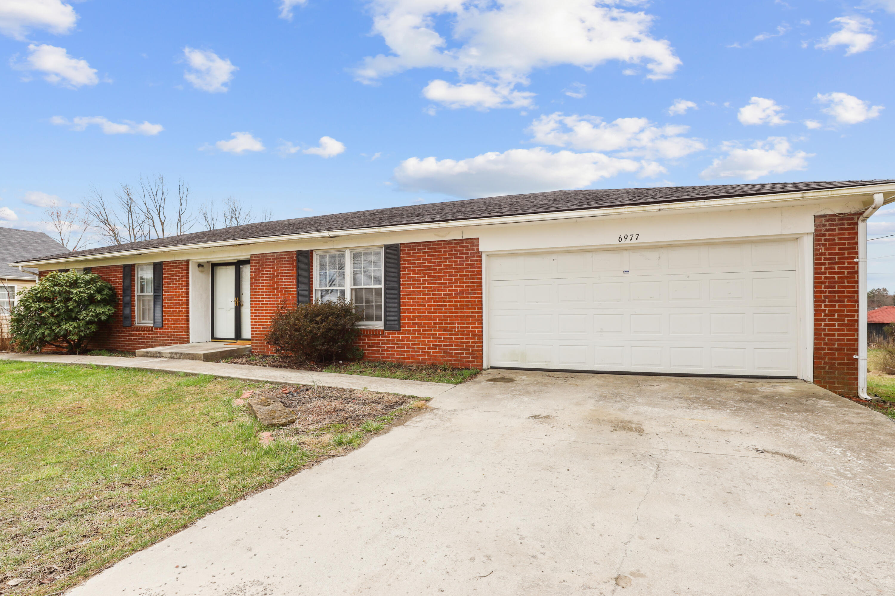6977 Barbourville Road Property Photo 1