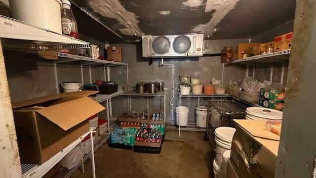 221 N Broadway Property Photo 8